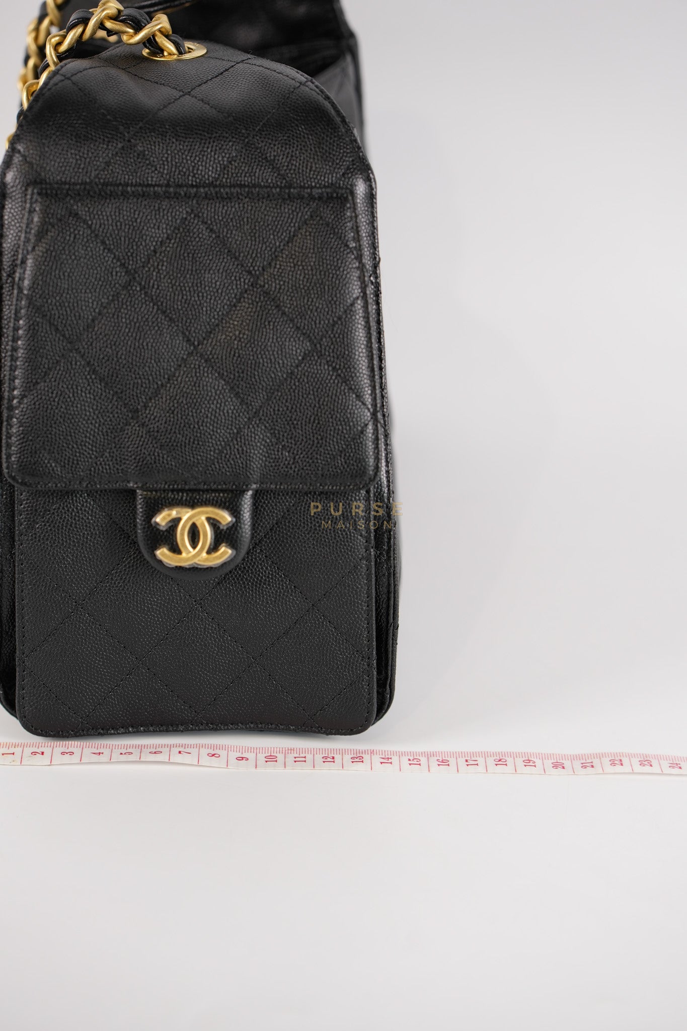 25 Small In Black in Caviar Leather and Aged Gold Hardware (Microchip) | Purse Maison Luxury Bags Shop