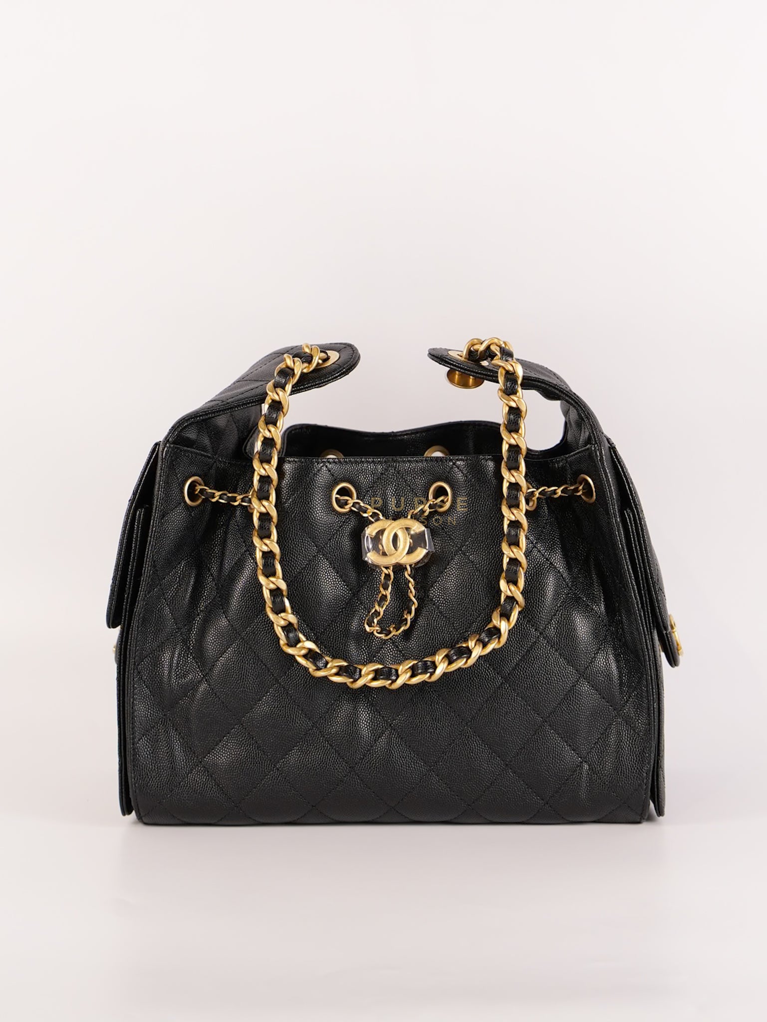 25 Small In Black in Caviar Leather and Aged Gold Hardware (Microchip) | Purse Maison Luxury Bags Shop