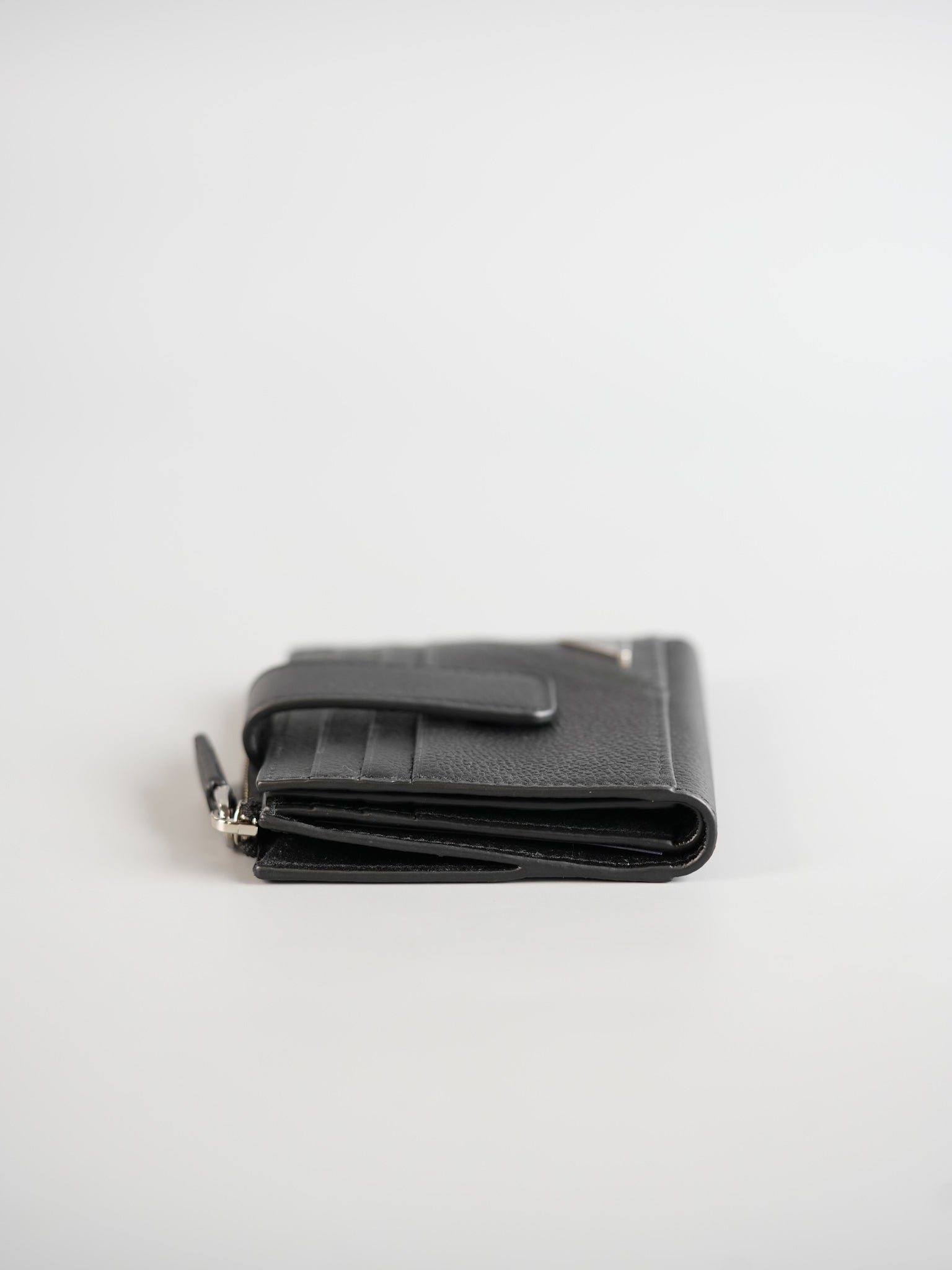 2MC066 Portacarte in Black Vitello Micro Grain Leather Wallet | Purse Maison Luxury Bags Shop