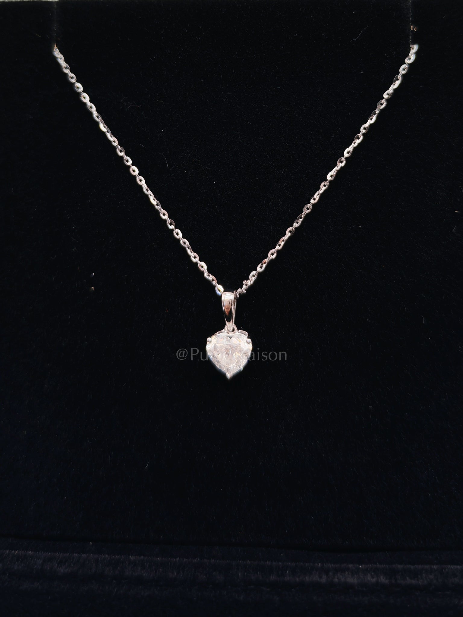 18k 1.41gms. 0.55cts. Natural Diamond White Gold Necklace (18 inches)