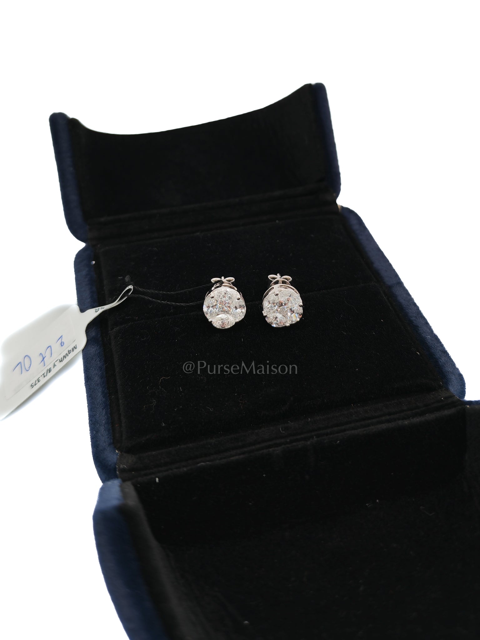 18k 2.63gms. 1.76cts Natural Diamond White Gold Earrings