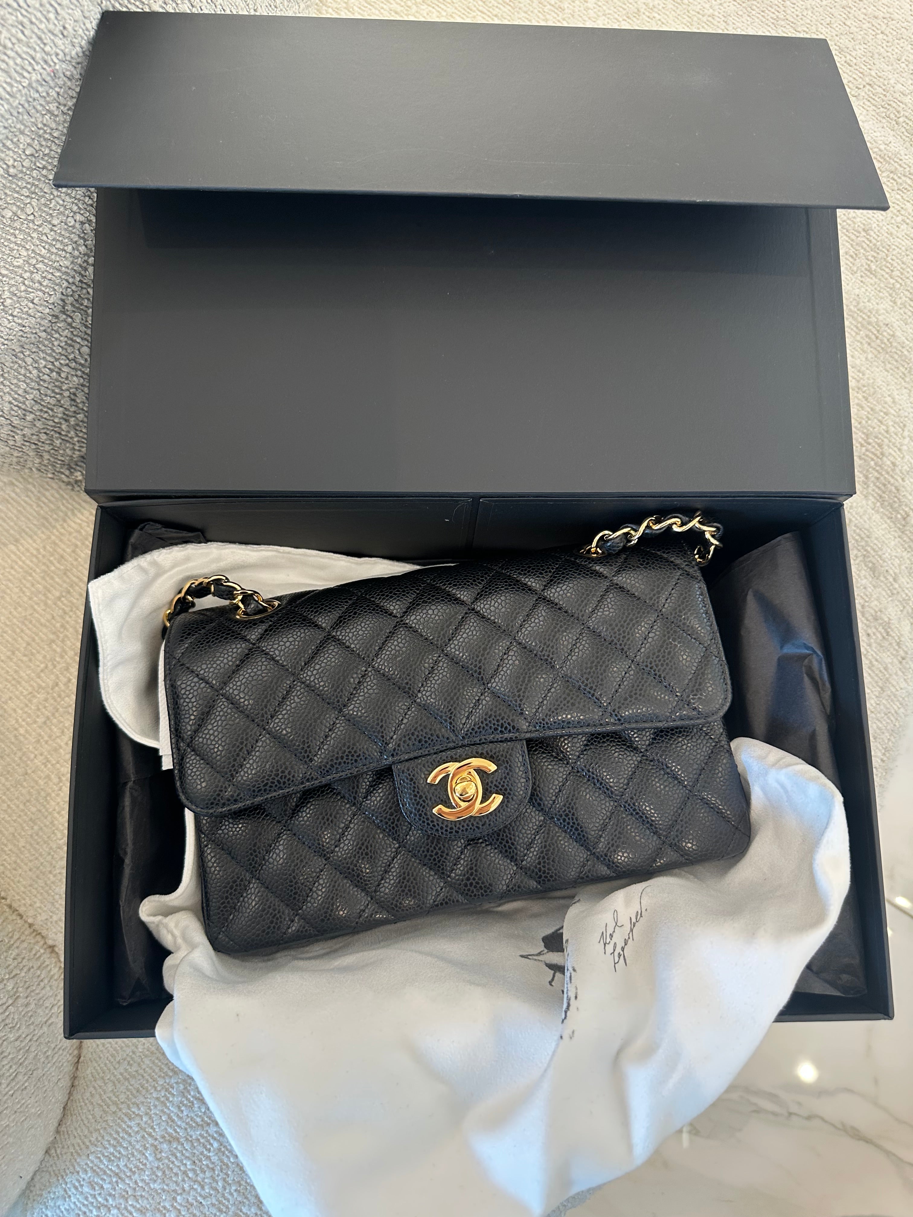 Chanel classic double flap small (microchip)