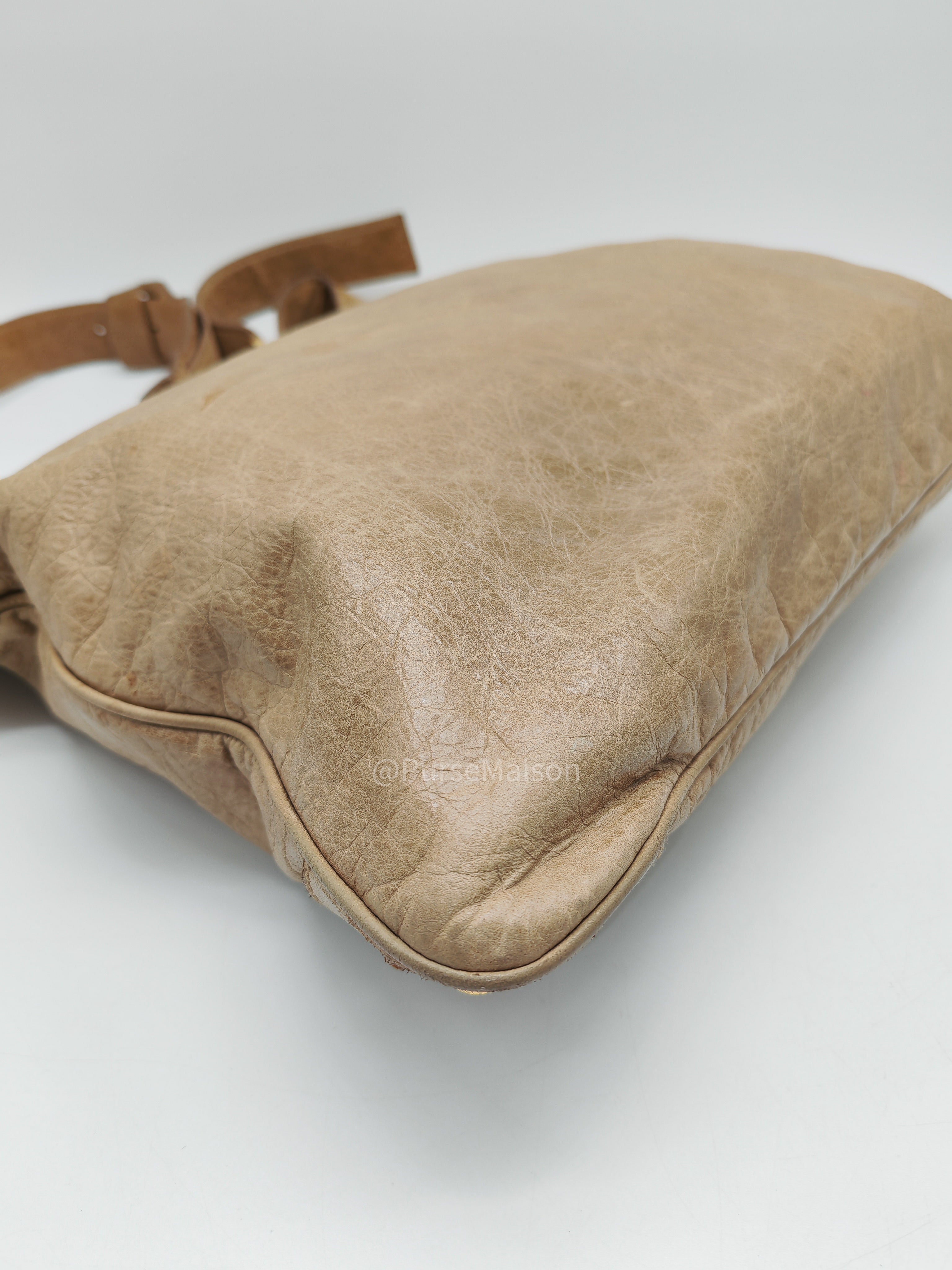 Balenciaga Giant 21 Part Time Bag in Beige Distressed Lambskin Leather Gold Hardware