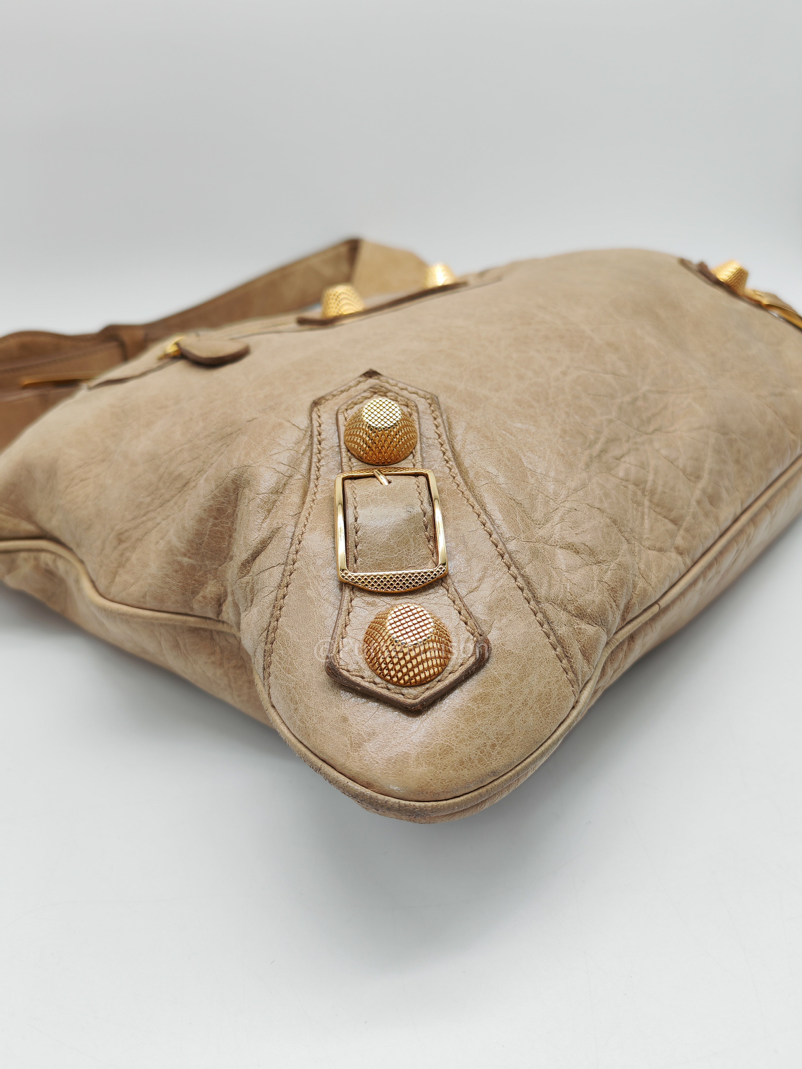 Balenciaga Giant 21 Part Time Bag in Beige Distressed Lambskin Leather Gold Hardware