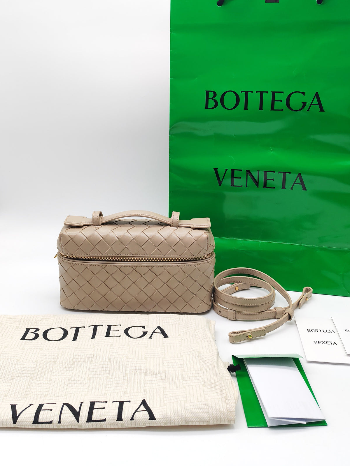 Bottega Veneta Bang Bang Vanity Case Bag in Beige Woven Intrecciato Calfskin Leather and Gold Hardware