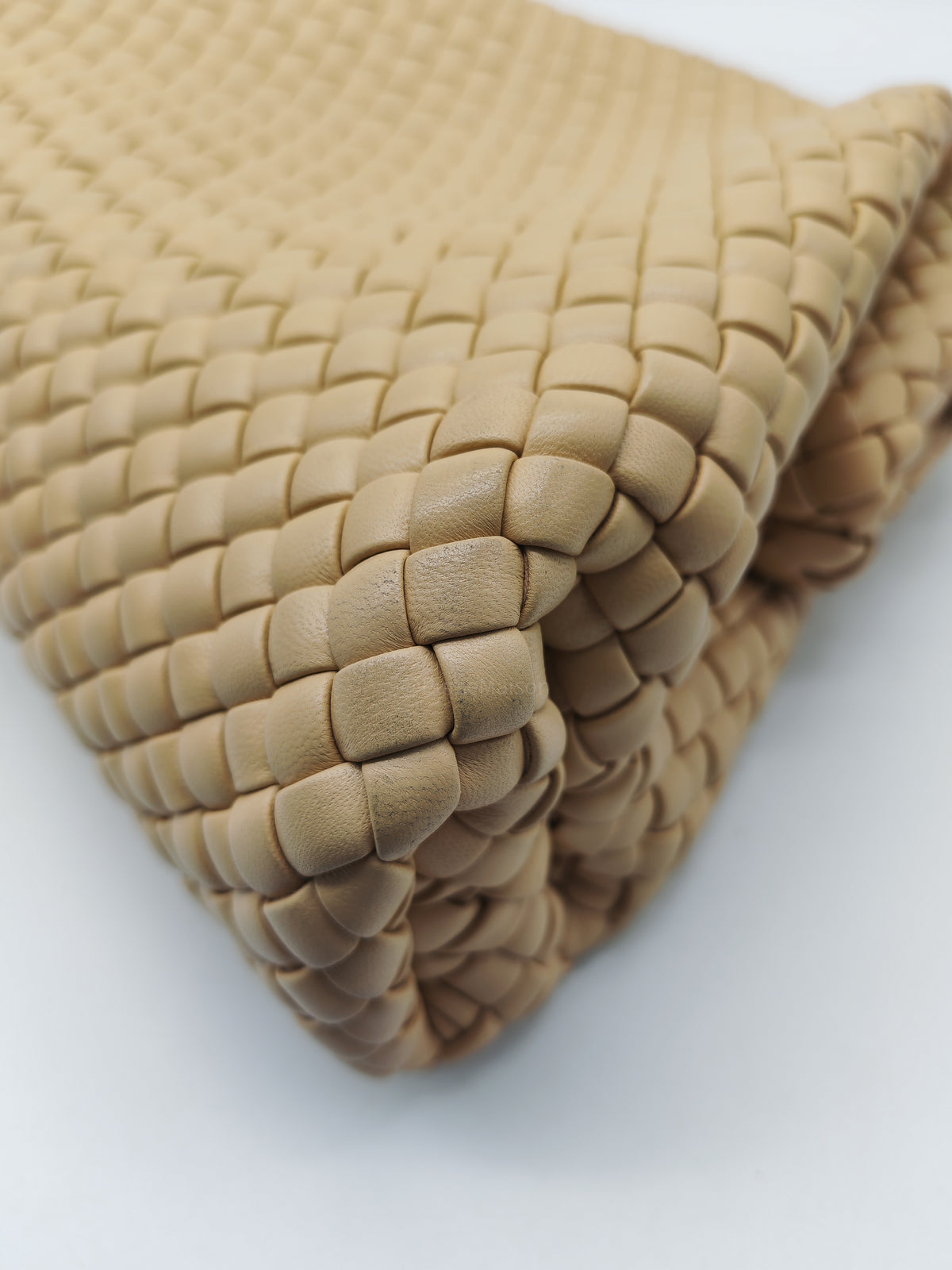 Bottega Veneta Porridge The Top Handle Tote Bag in Padded Nappa Intercciato Leather