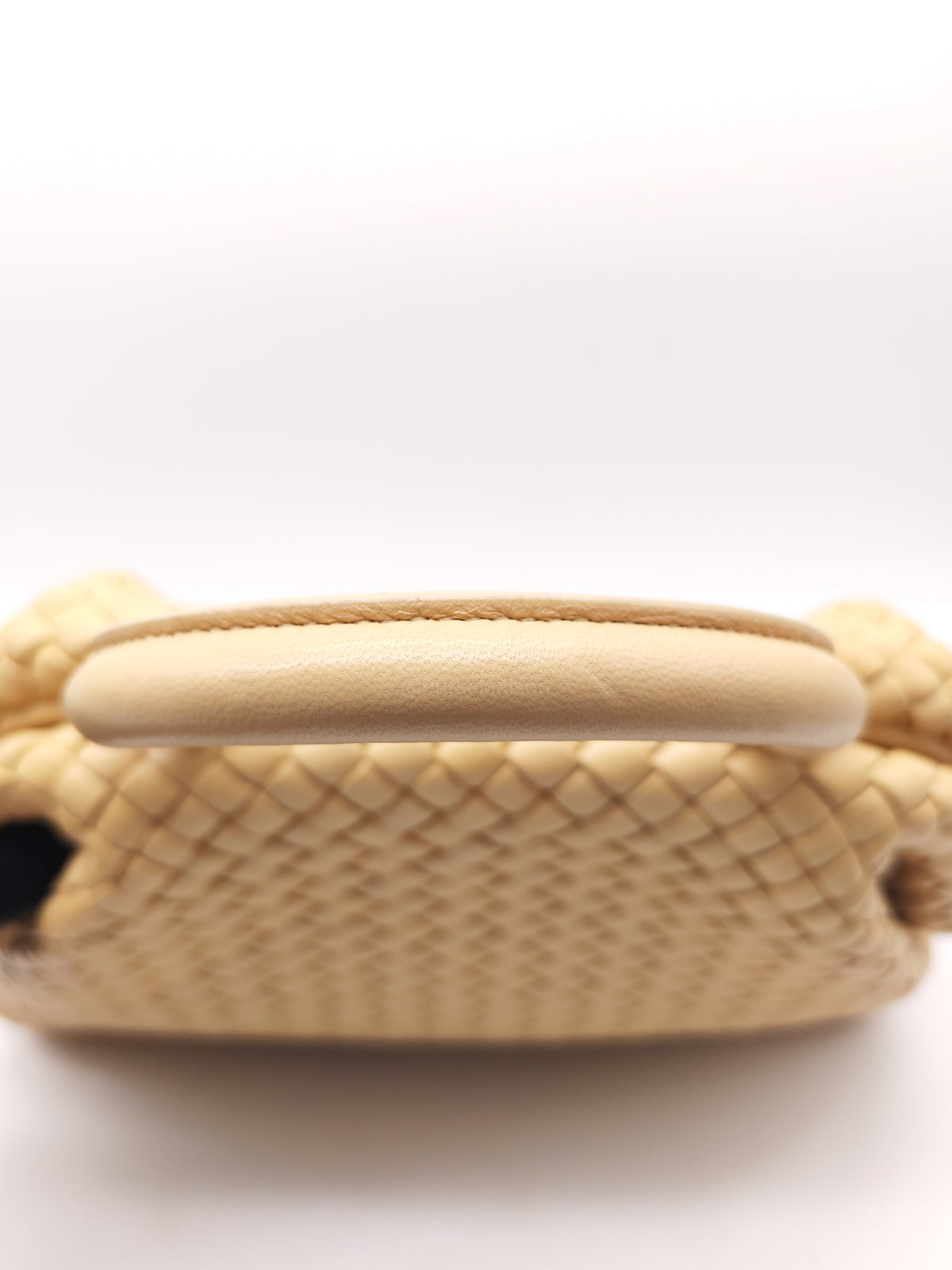 Bottega Veneta Porridge The Top Handle Tote Bag in Padded Nappa Intercciato Leather