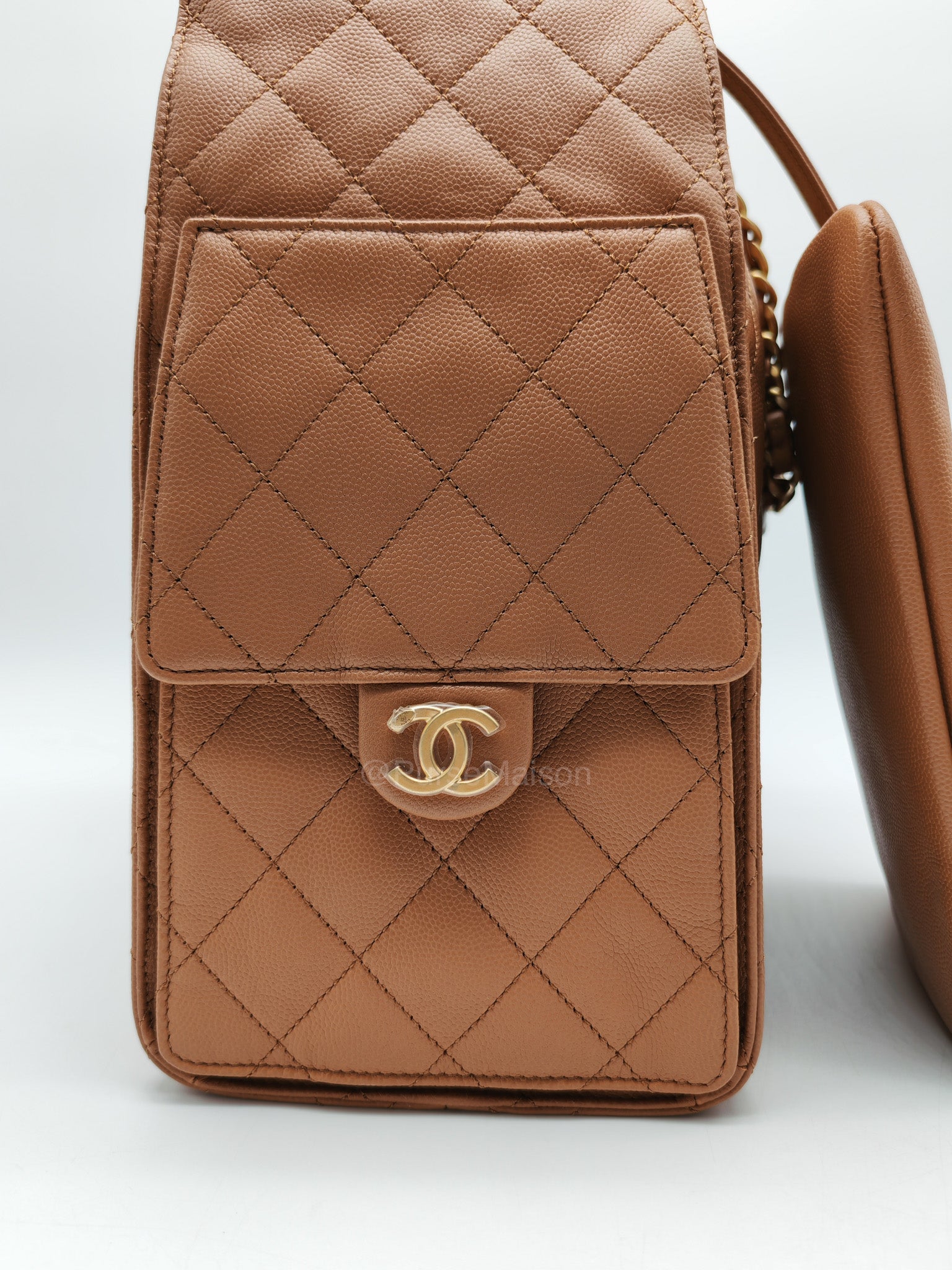 Chanel 25 Medium in Caramel Caviar Leather Aged Gold Hardware (Microchip)