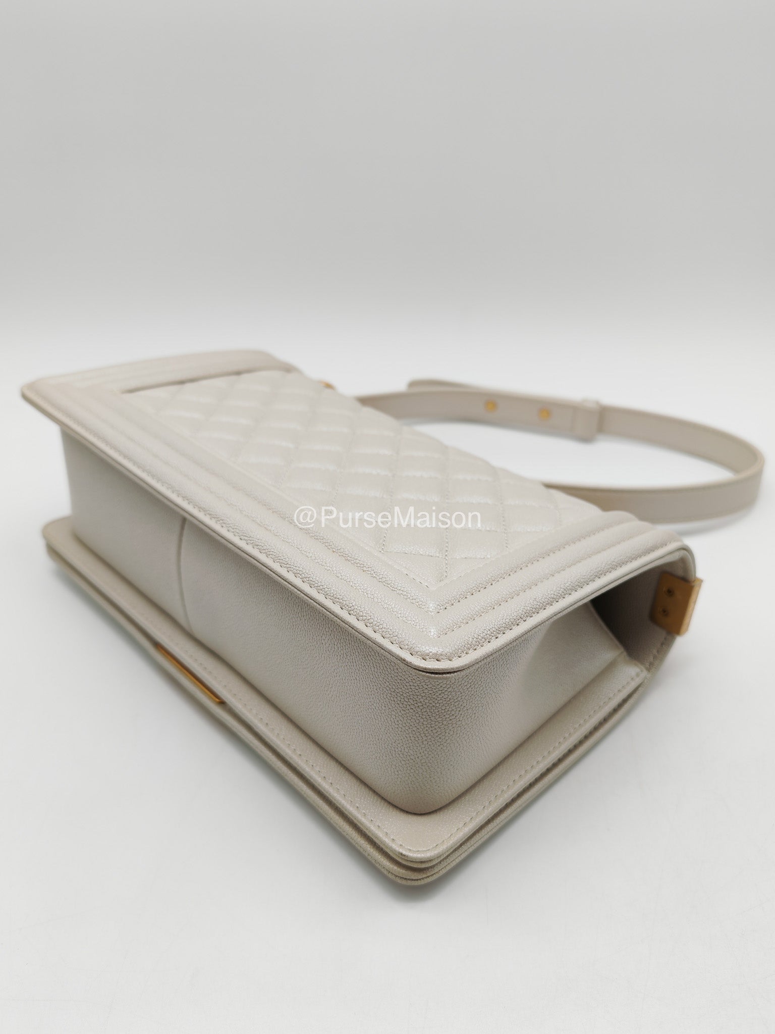Chanel Boy Old Medium in Off-White Iridescent Quilted Caviar Leather and Aged Gold Hardware (Microchip)