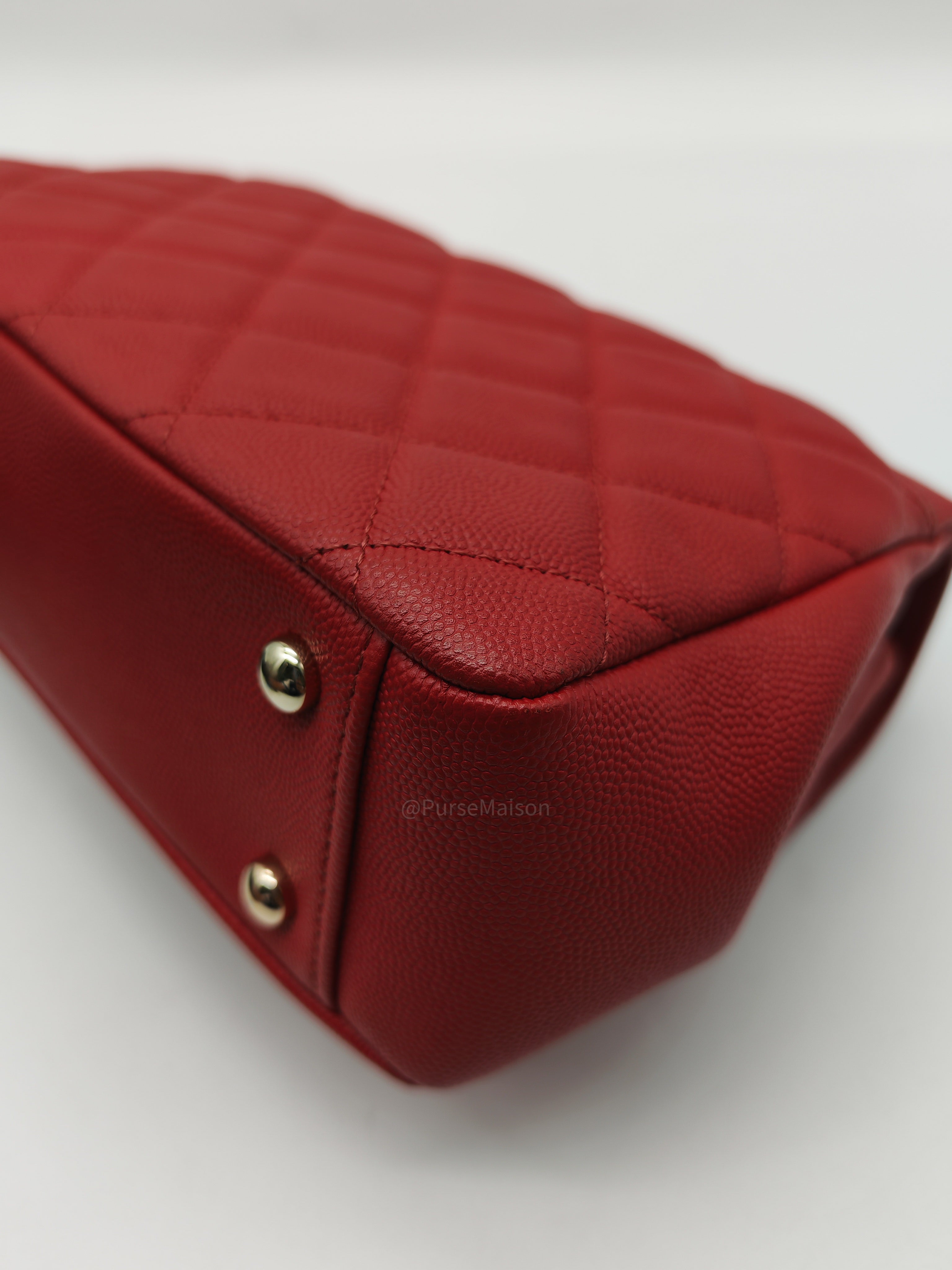 Chanel Business Affinity Flap Bag Medium in Red Caviar Leather and Gold Hardware Series 28