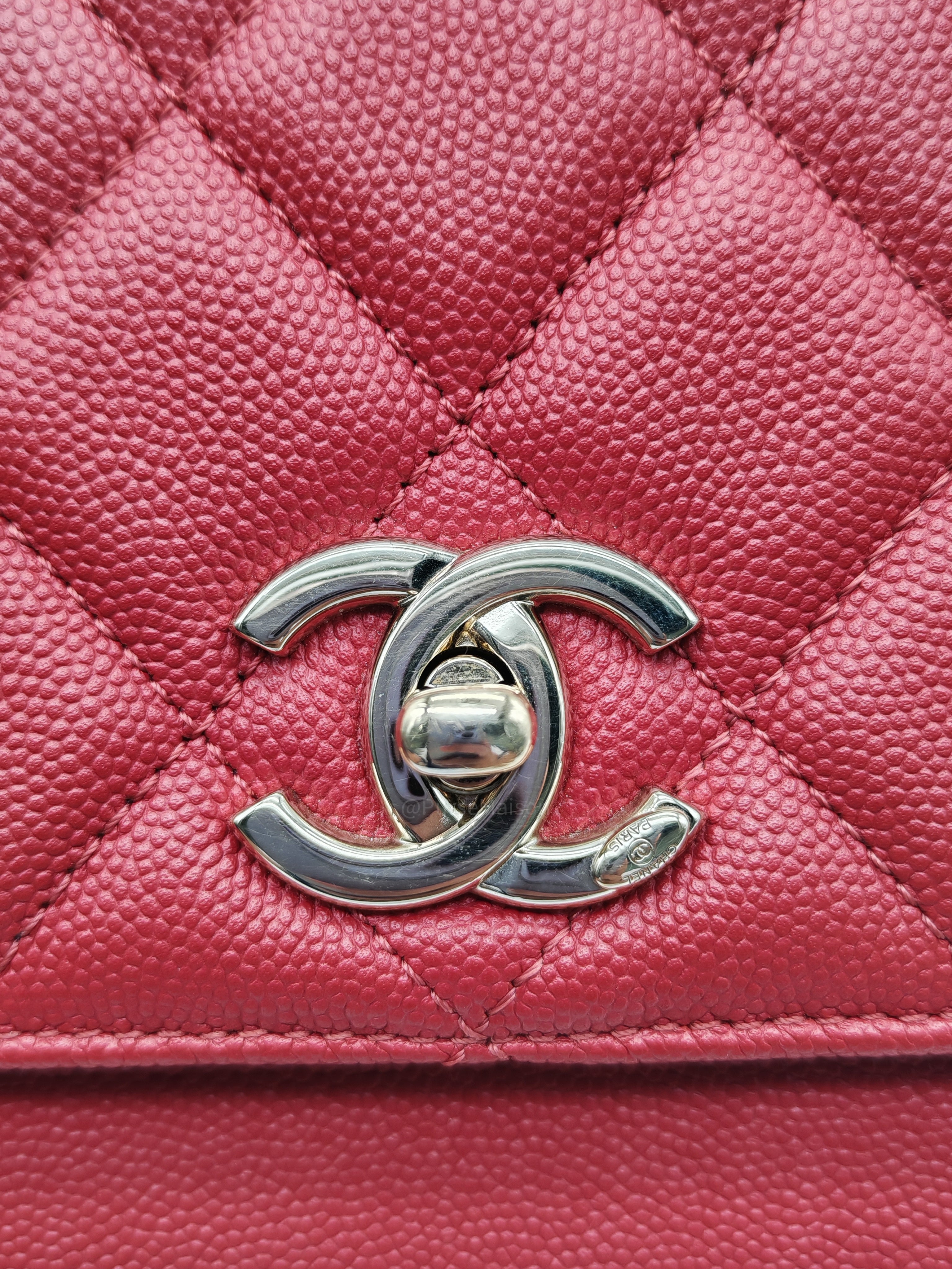 Chanel Business Affinity Flap Bag Medium in Red Caviar Leather and Gold Hardware Series 28