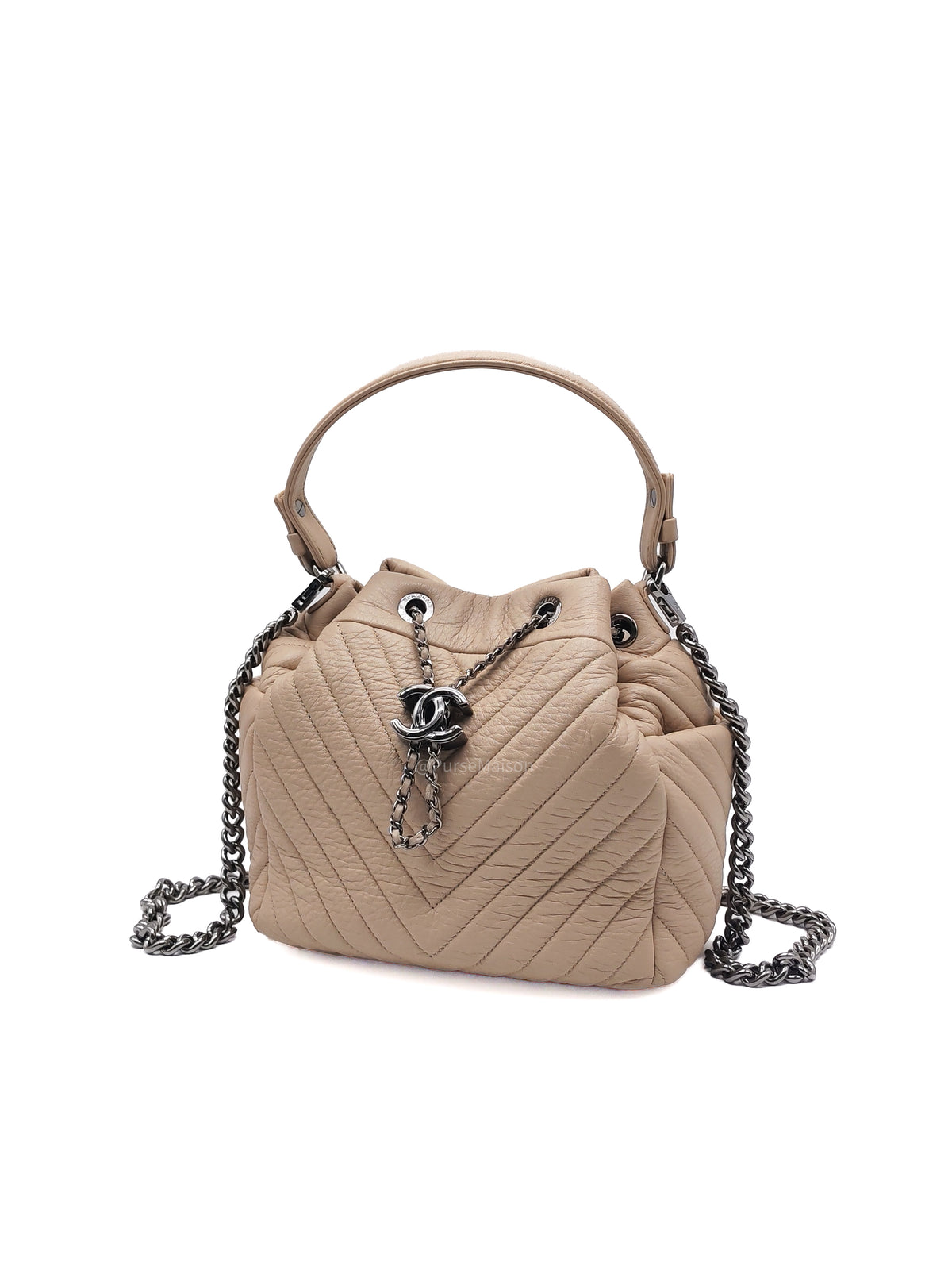 Chanel Chevron Drawstring Bucket Bag in Beige Calfskin Leather and Silver Hardware Series 23