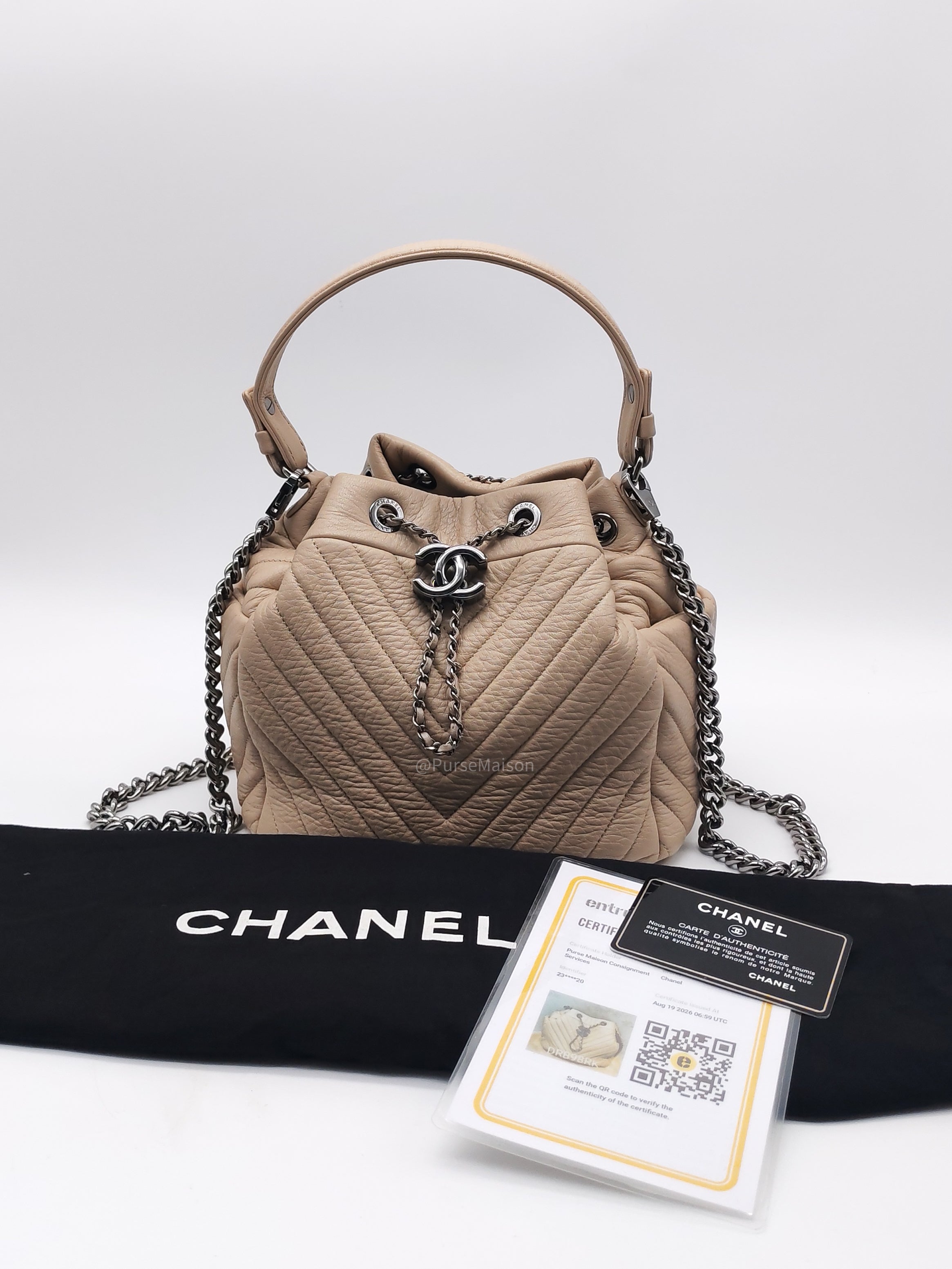 Chanel Chevron Drawstring Bucket Bag in Beige Calfskin Leather and Silver Hardware Series 23