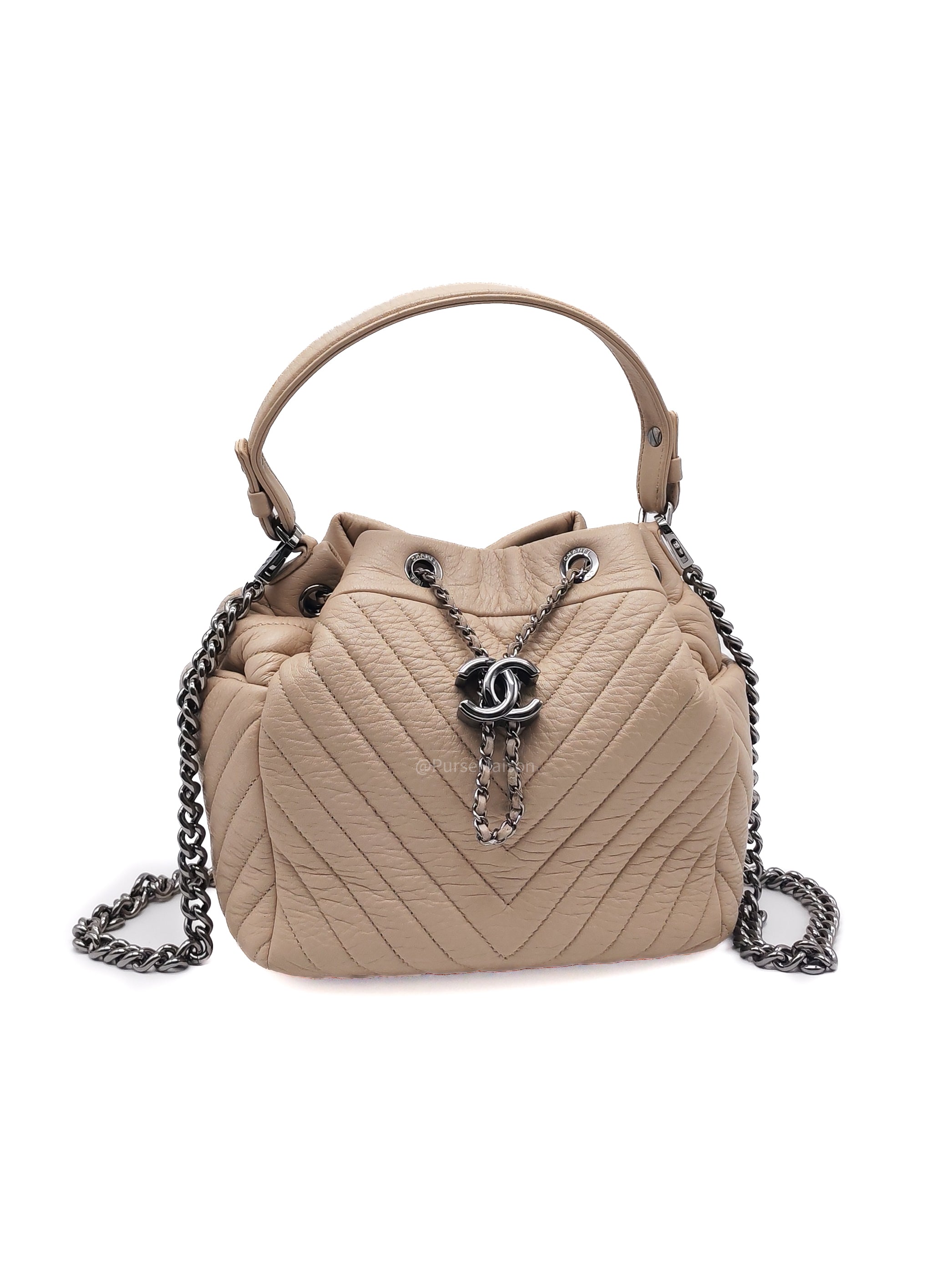 Chanel Chevron Drawstring Bucket Bag in Beige Calfskin Leather and Silver Hardware Series 23