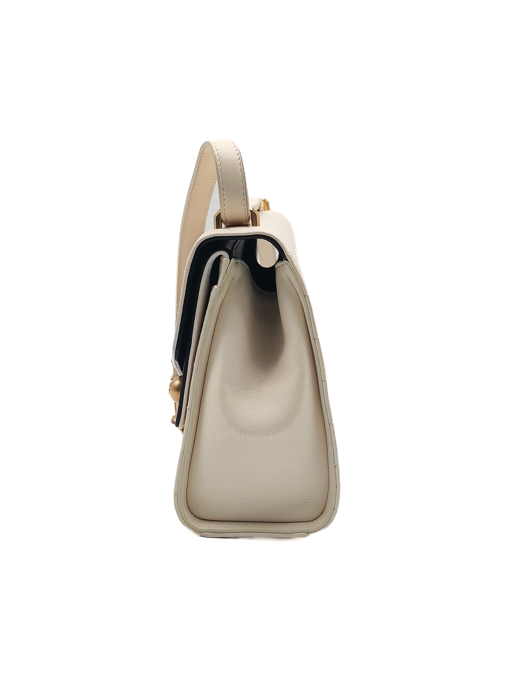 Chanel Envelope Flap Bag in White Chevron Calfskin Leather and Gold Hardware Series 27