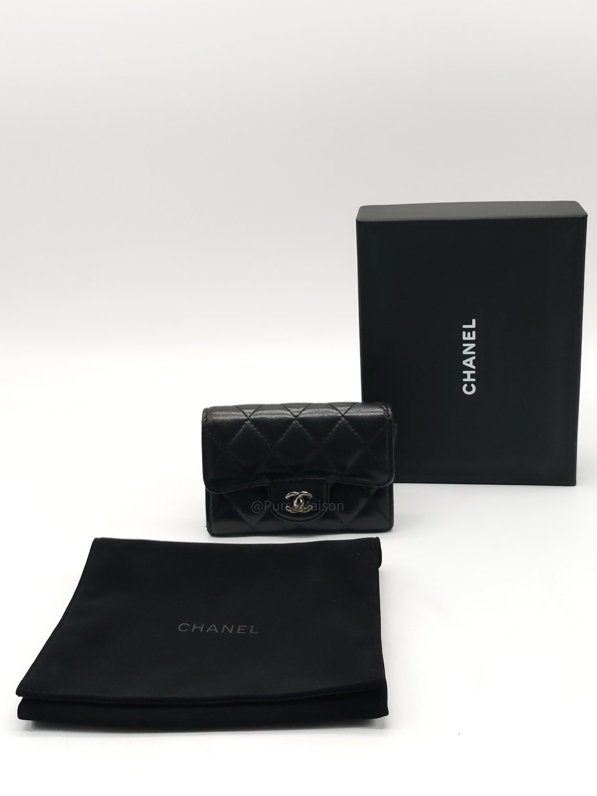 Chanel Classic Flap Card Holder in Black Quilted Calfskin Leather and Silver Hardware Series 22