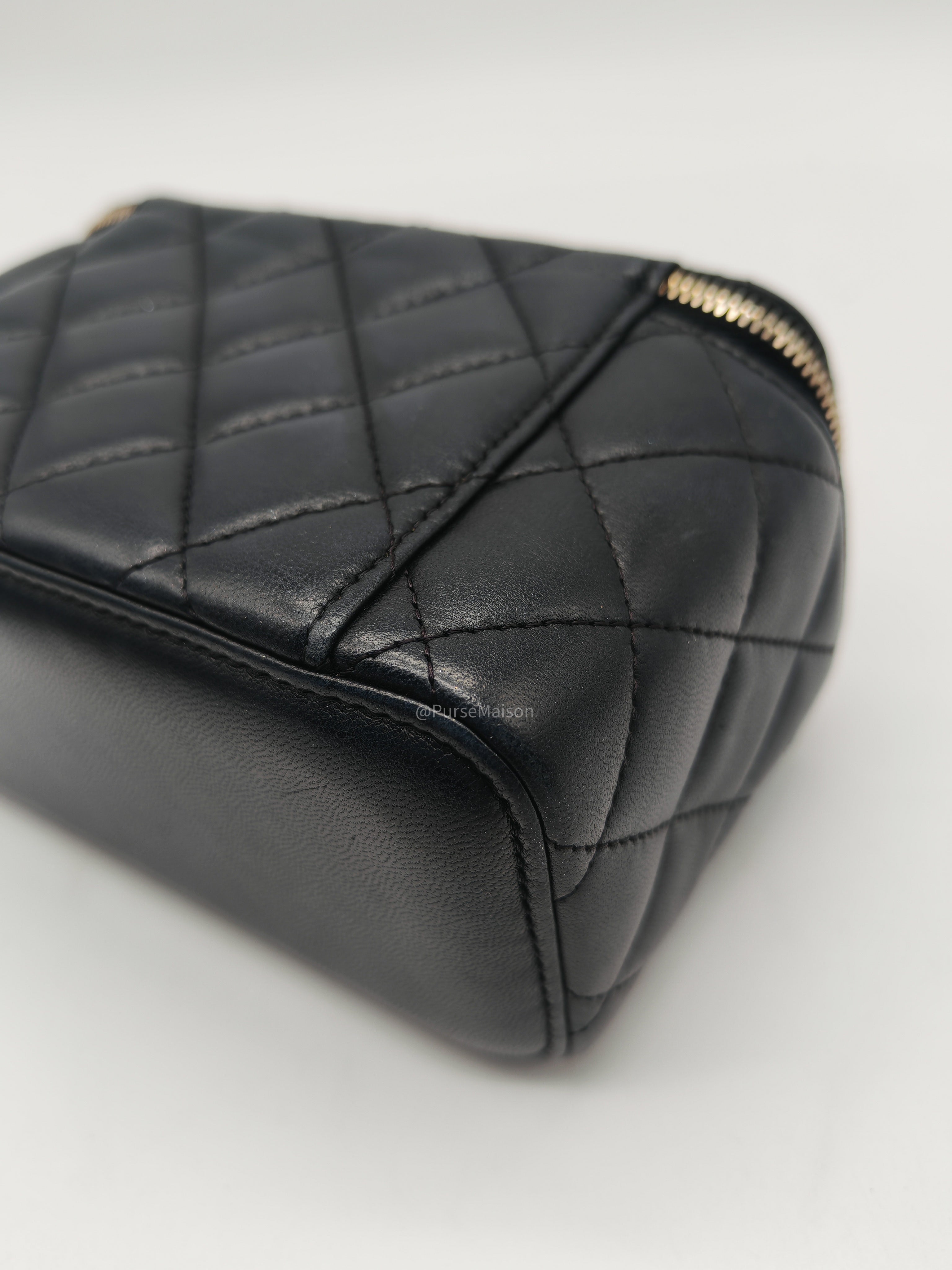 Chanel Pearl Crush Vanity Case Small in Navy Blue Lambskin Leather and Gold Hardware Series 31