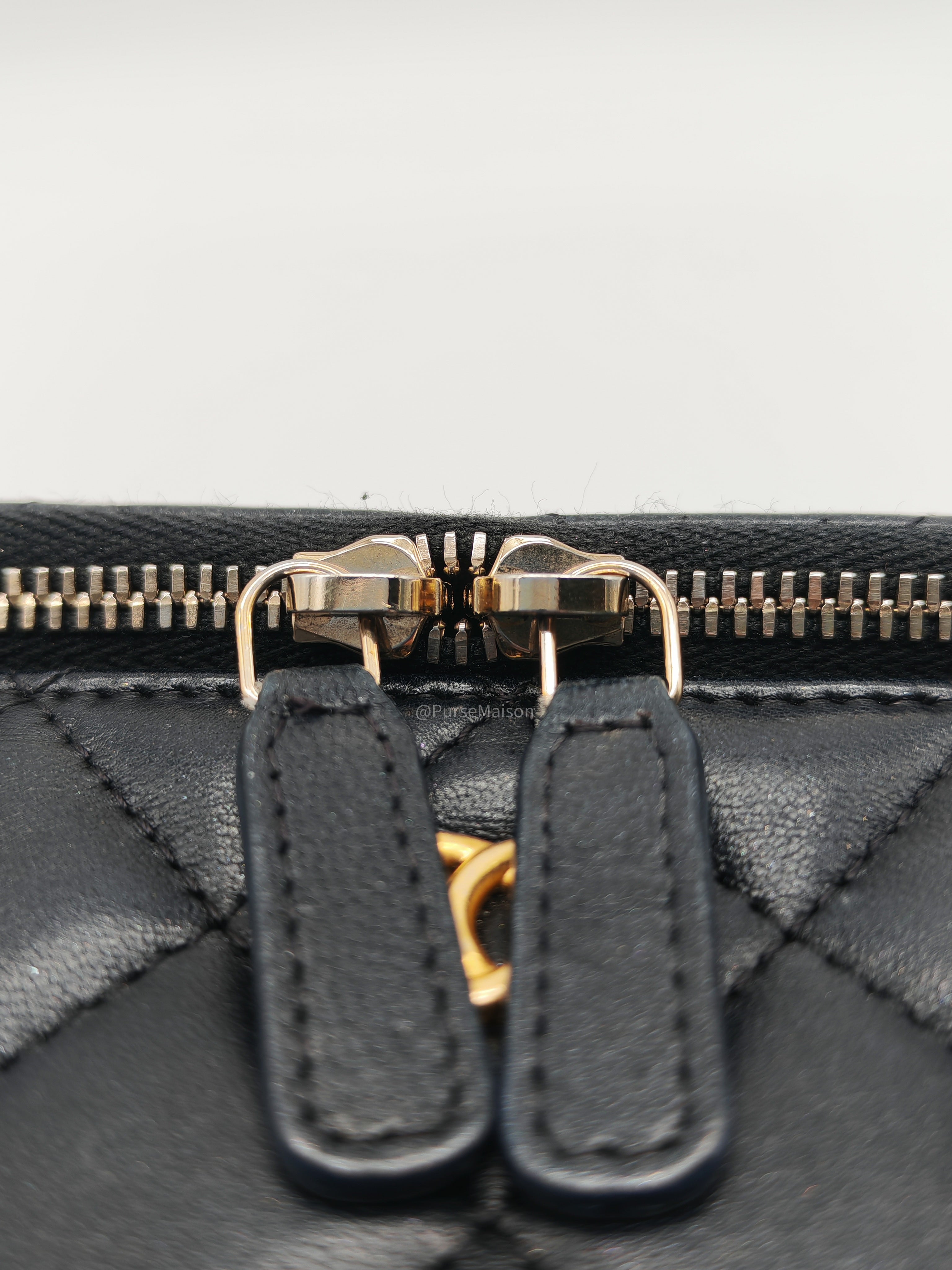 Chanel Pearl Crush Vanity Case Small in Navy Blue Lambskin Leather and Gold Hardware Series 31