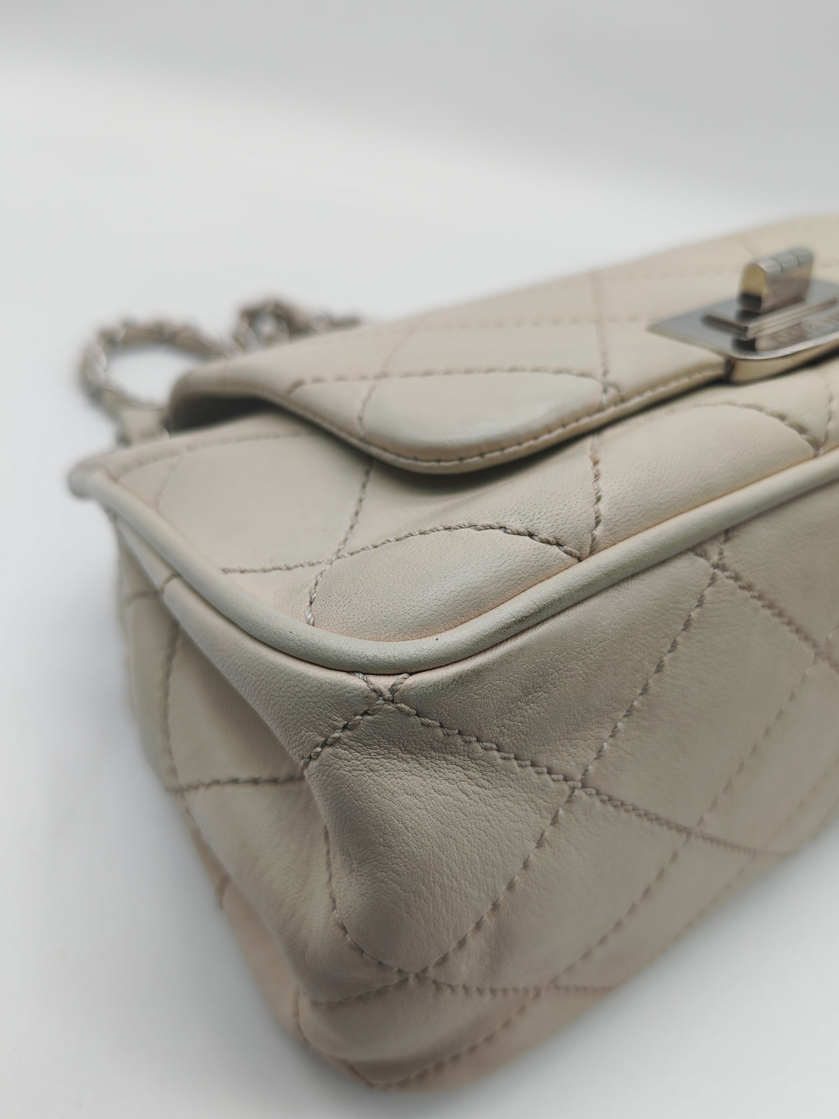 Chanel Vintage Ultimate Stitch 2.55 Reissue Flap Bag in Beige Cream Lambskin Leather Silver Hardware (Series 10)