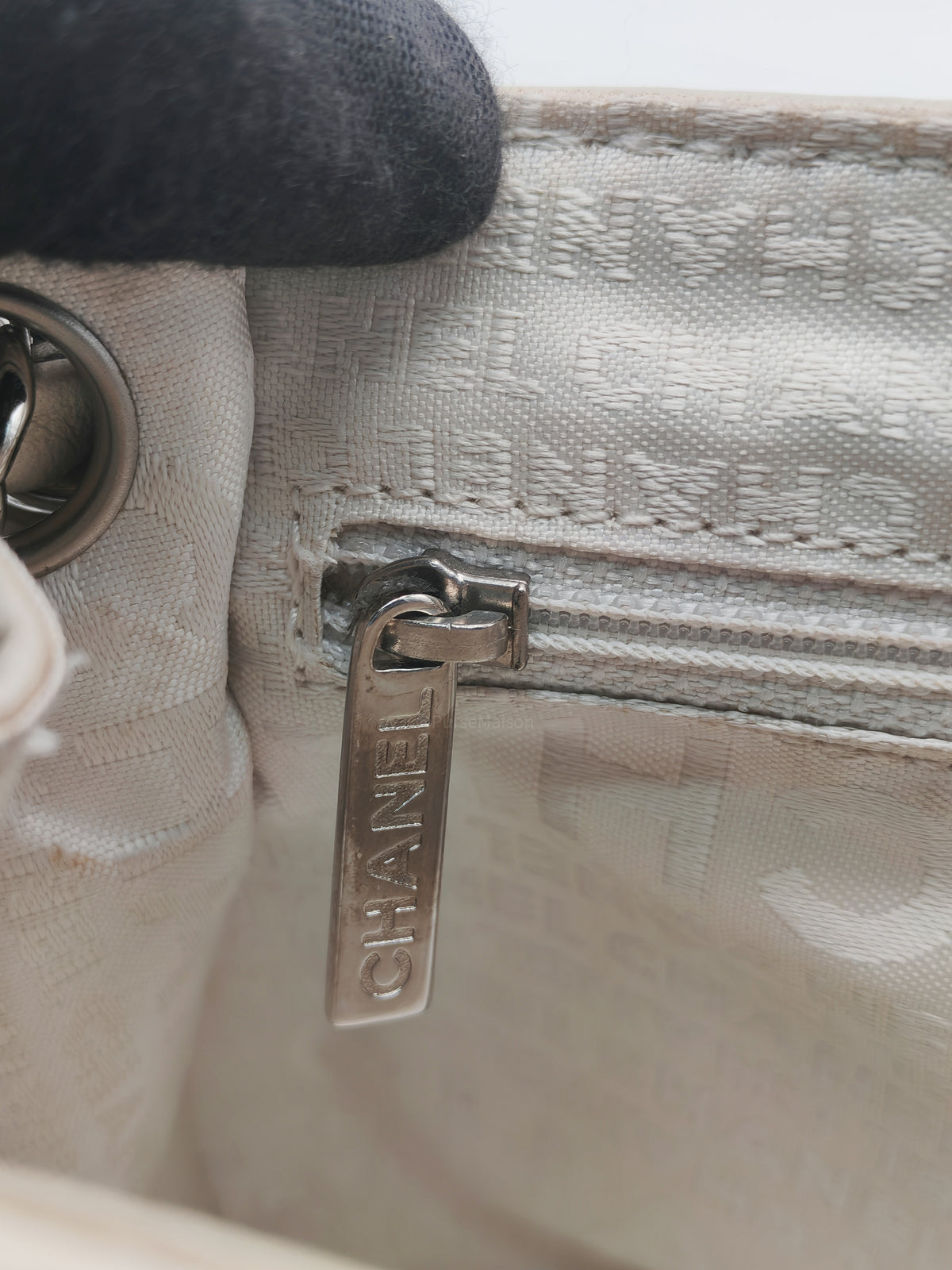 Chanel Vintage Ultimate Stitch 2.55 Reissue Flap Bag in Beige Cream Lambskin Leather Silver Hardware (Series 10)