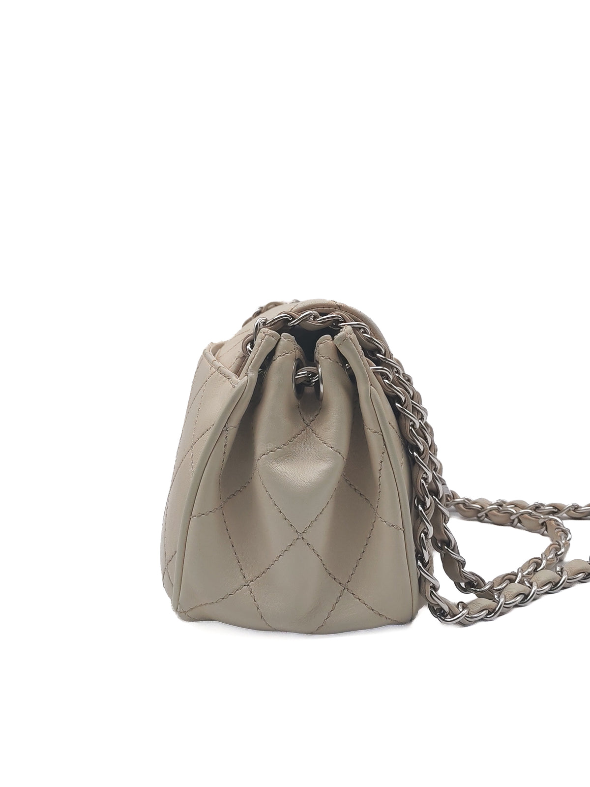 Chanel Vintage Ultimate Stitch 2.55 Reissue Flap Bag in Beige Cream Lambskin Leather Silver Hardware (Series 10)
