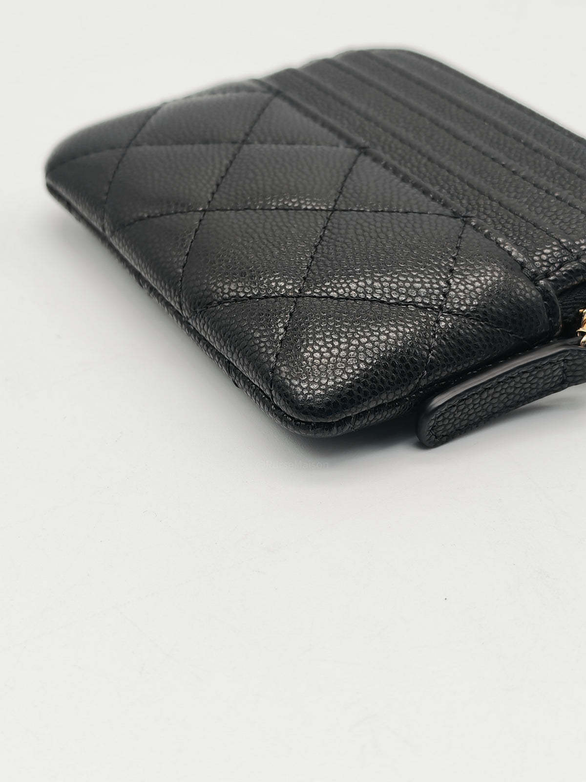 Chanel Zipped Card Holder Medium in Black Caviar Leather Light Gold (Microchip)