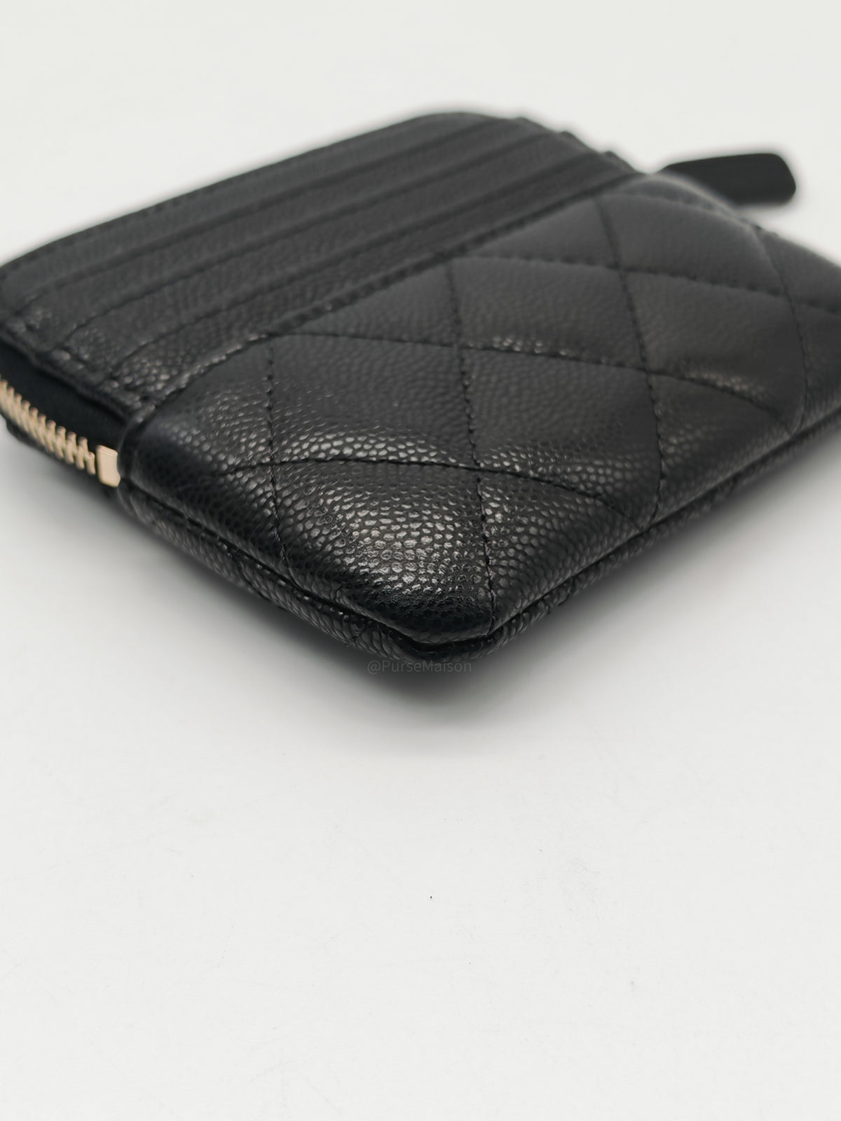Chanel Zipped Card Holder Medium in Black Caviar Leather Light Gold (Microchip)