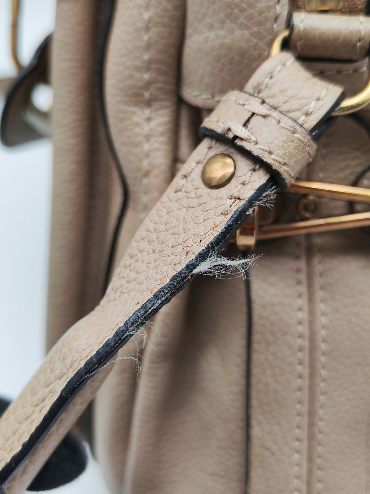 Chloe Paraty Shoulder Bag in Beige Grained Calfskin Leather and Gold Hardware