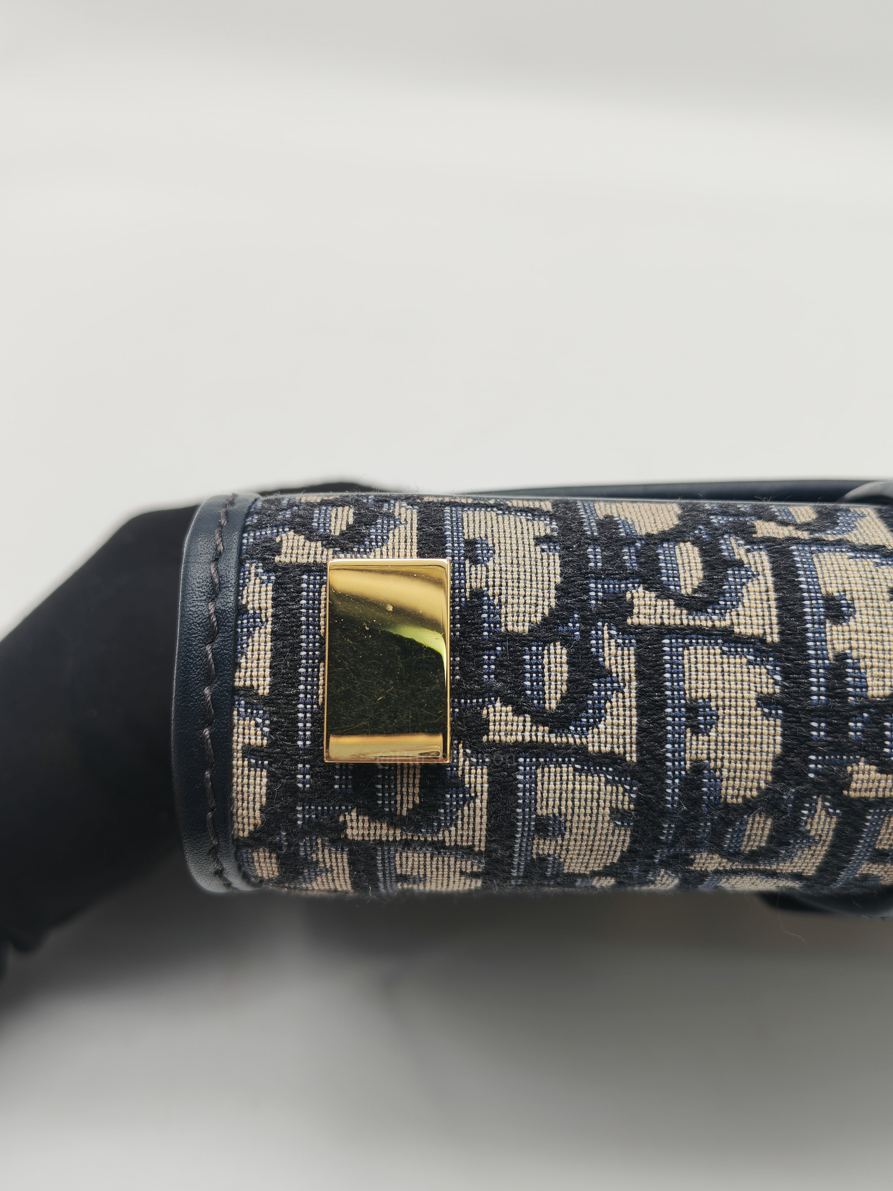 Christian Dior 30 Montaigne Bag in BLue Dior Oblique Jacquard Canvas and Gold Hardware