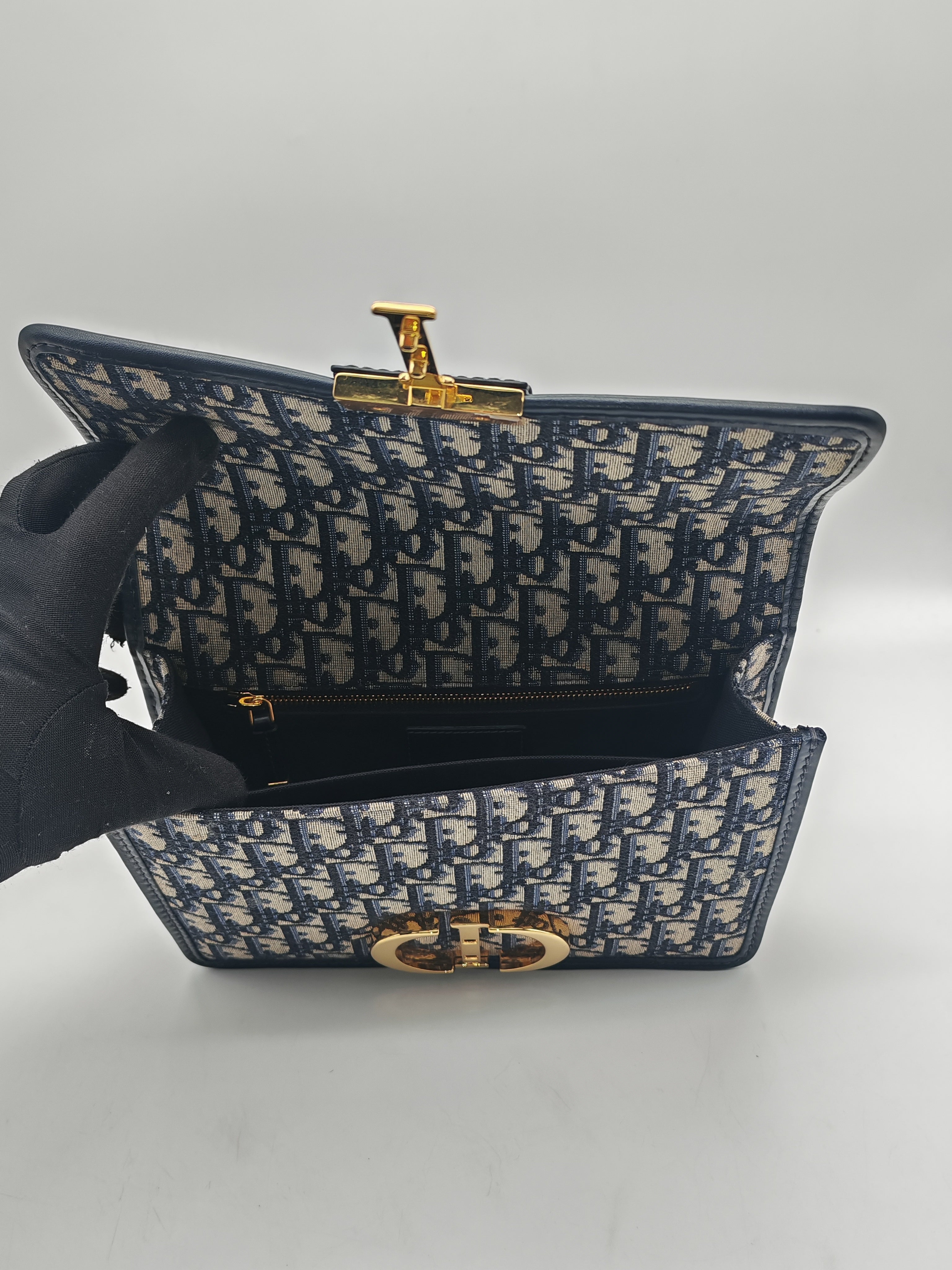 Christian Dior 30 Montaigne Bag in BLue Dior Oblique Jacquard Canvas and Gold Hardware