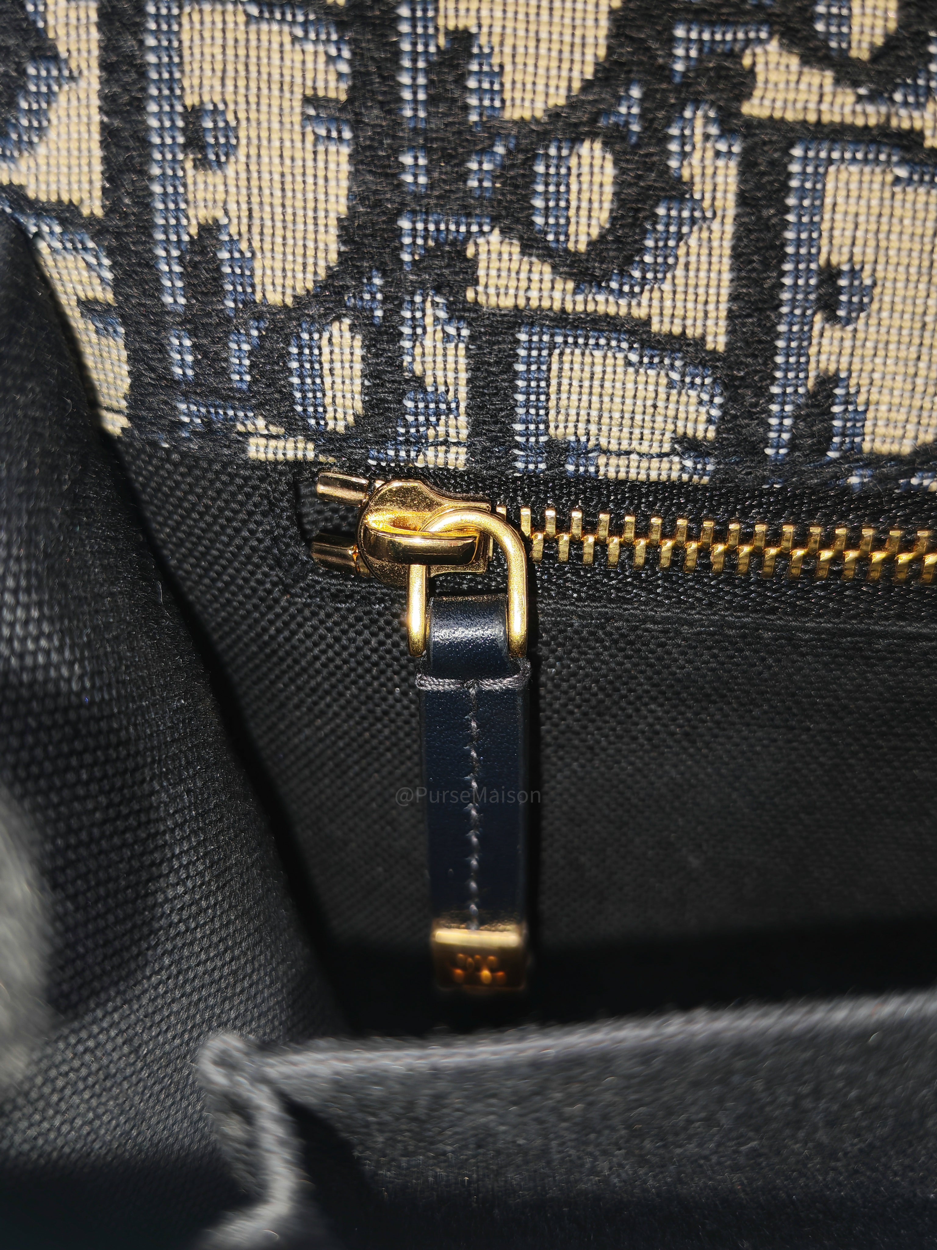 Christian Dior 30 Montaigne Bag in BLue Dior Oblique Jacquard Canvas and Gold Hardware