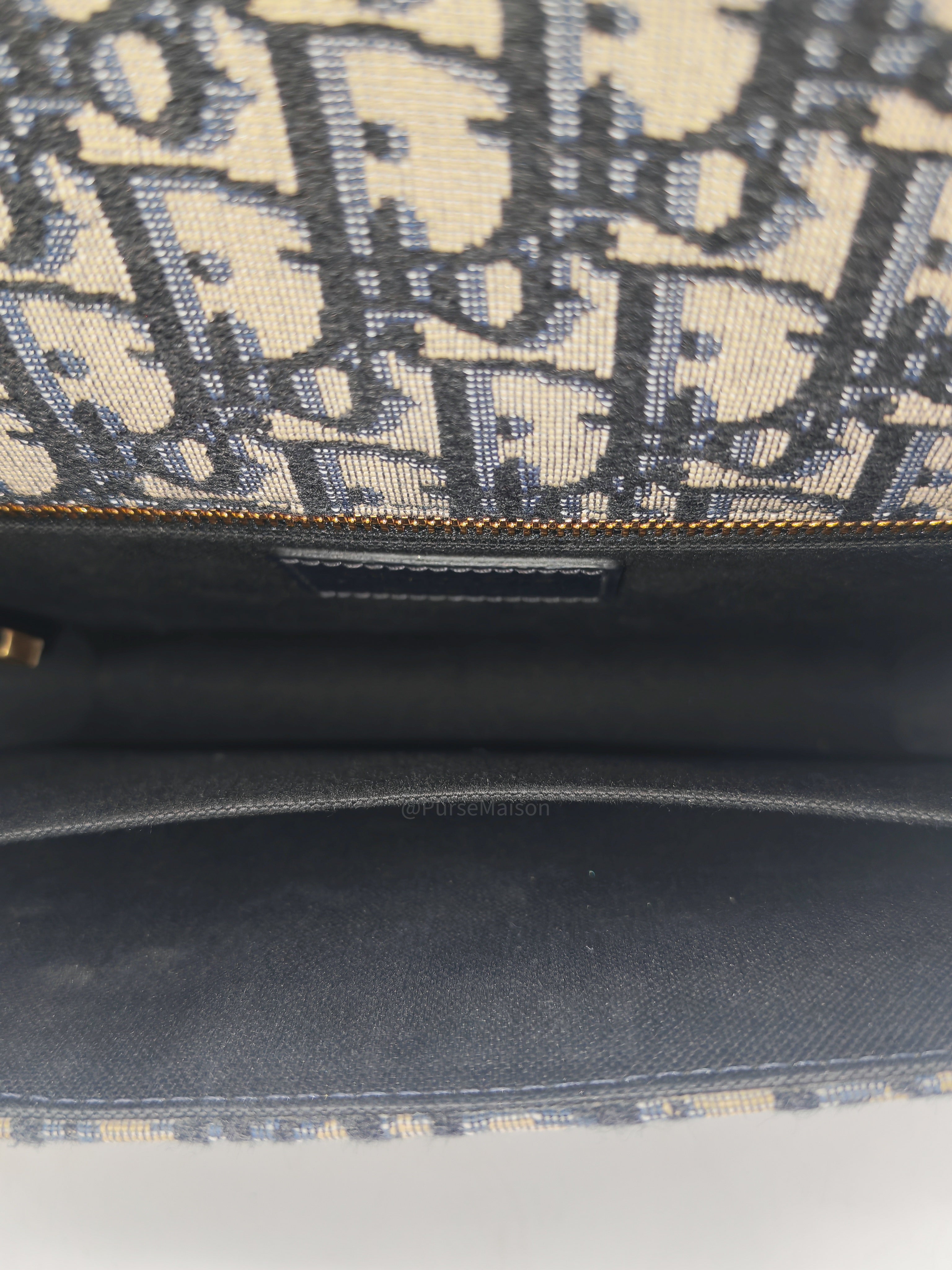 Christian Dior 30 Montaigne Bag in BLue Dior Oblique Jacquard Canvas and Gold Hardware