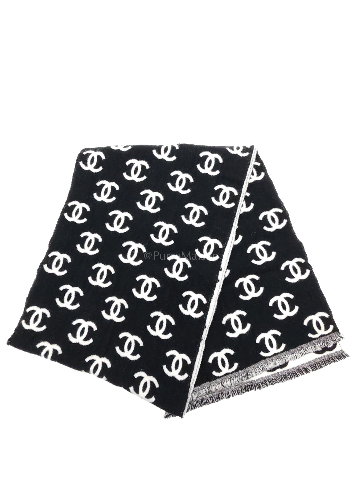 CC Logo Wool Cashmere Scarf Reversible in Black and White