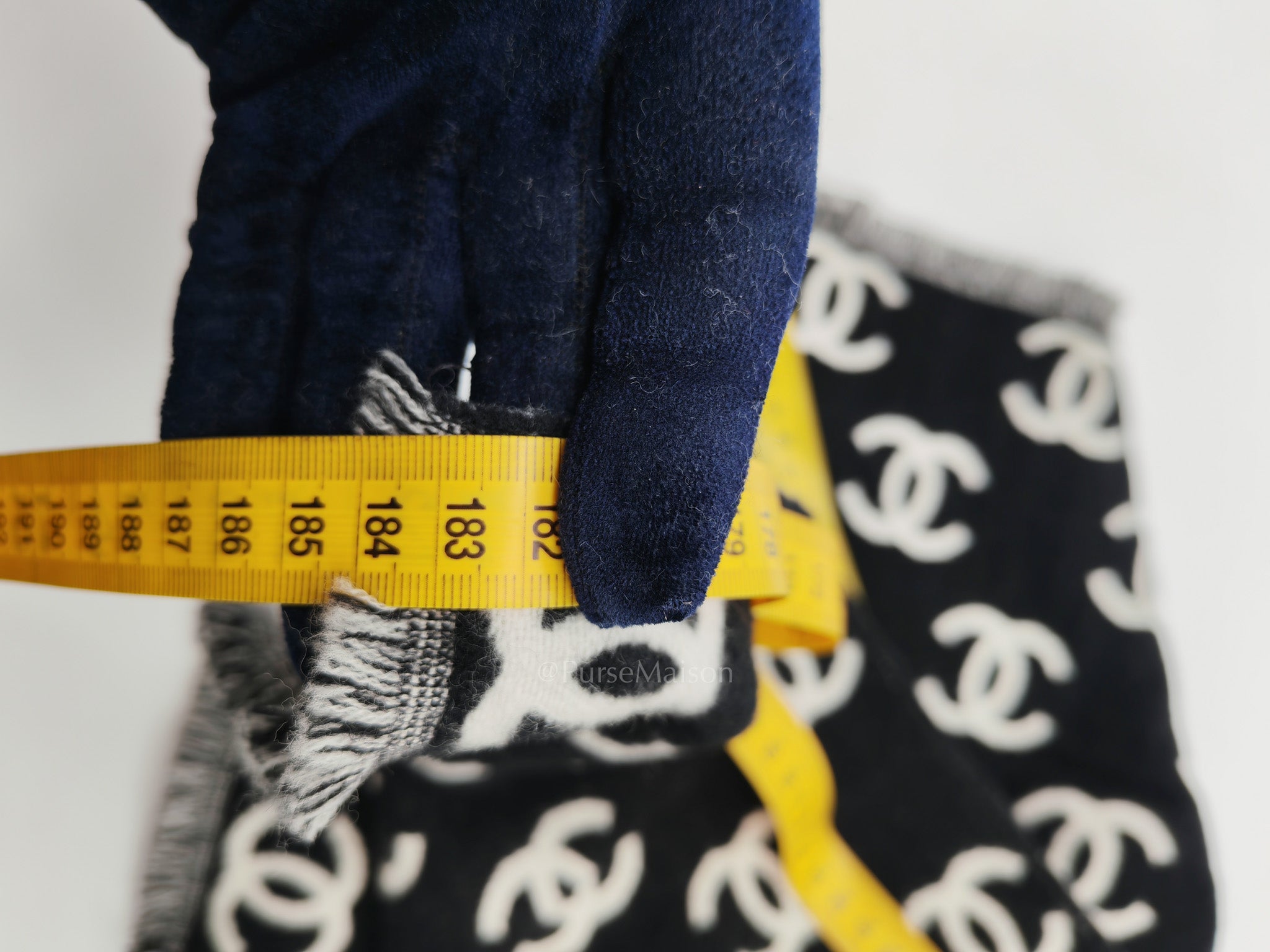 CC Logo Wool Cashmere Scarf Reversible in Black and White