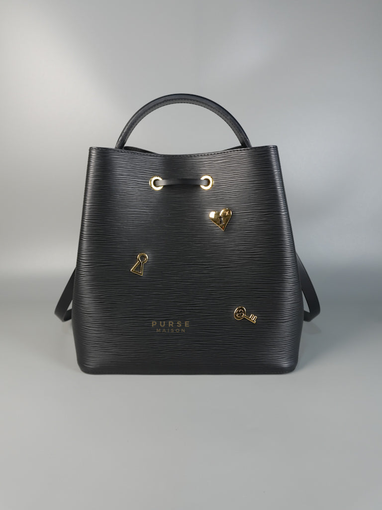 Neo Neo Love Lock Epi Leather Bag (Date Code: SR0159)