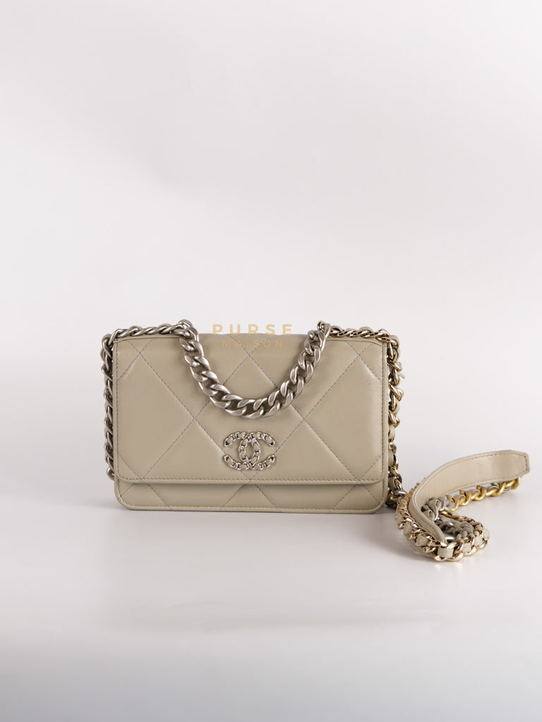 19 Wallet on Chain Light Gray in Mixed Hardware (Microchip)