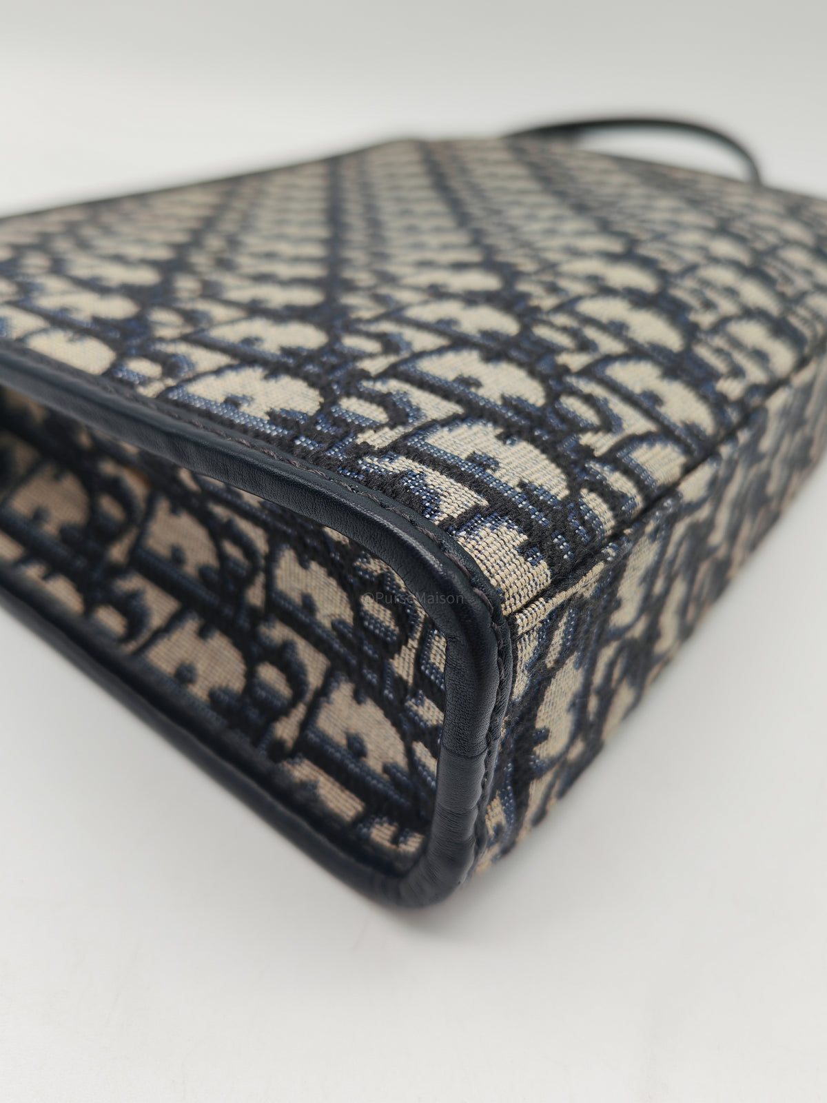 Christian Dior 30 Montaigne Dea Pouch in Blue Dior Oblique Jacquard Canvas and Gold Hardware