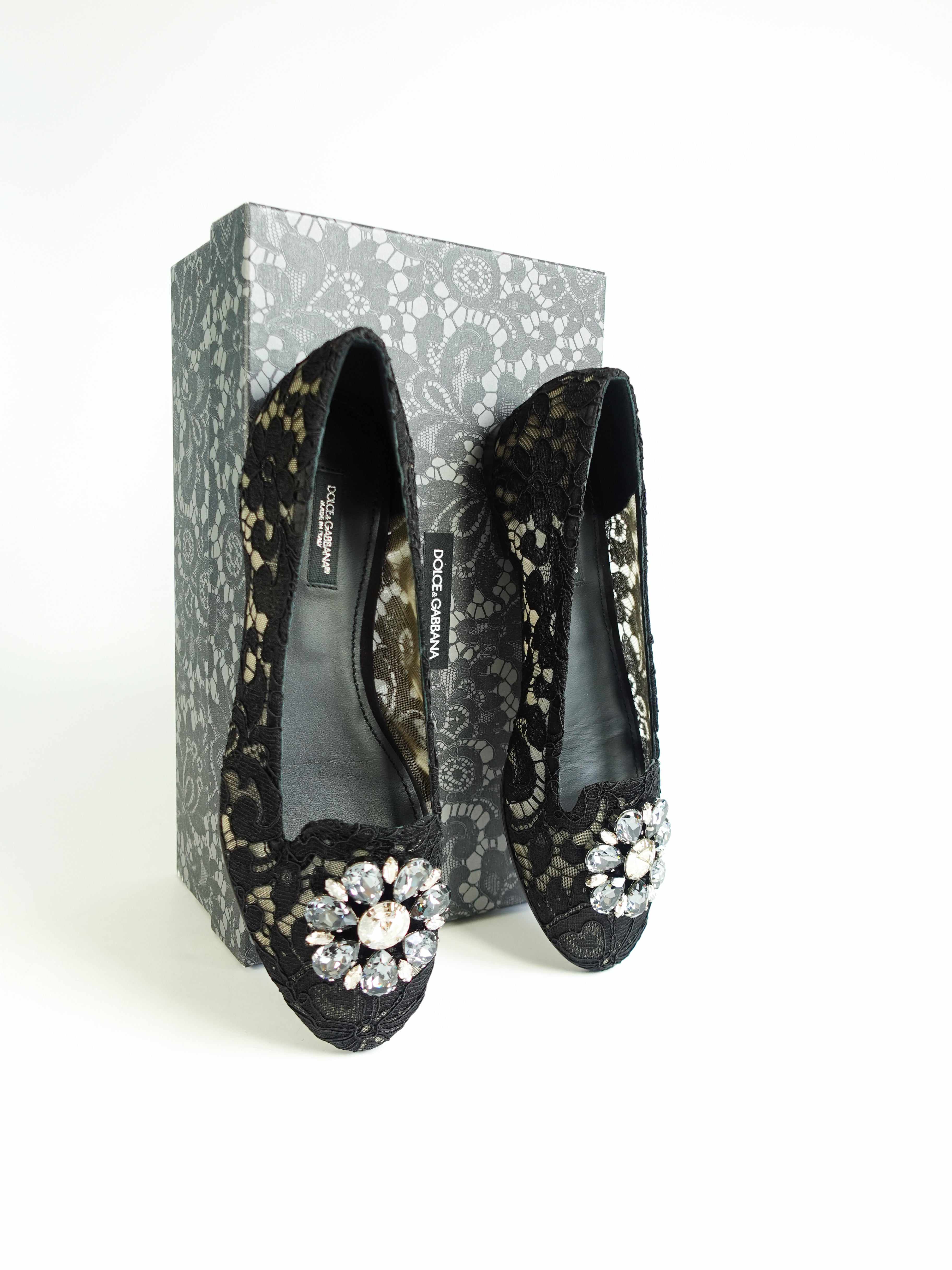 Dolce & Gabbana Black Taormina Lace Crystal Loafers Flat (Size 37.5 EUR, 25.5cm)