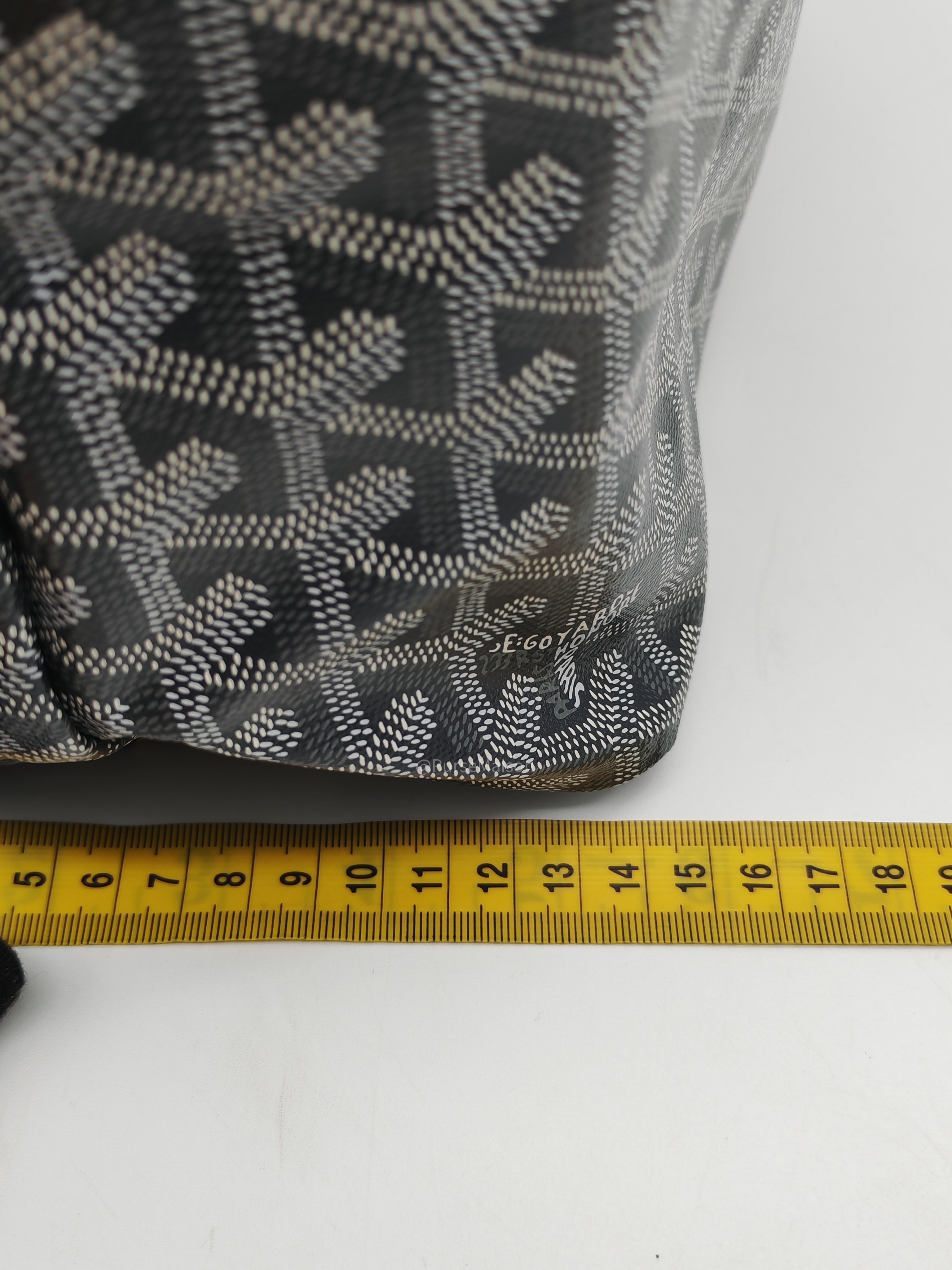 Goyard Saint Louis PM Tote Bag in Gris/Grey Goyardine Canvas with Croc Universel Clip Charm
