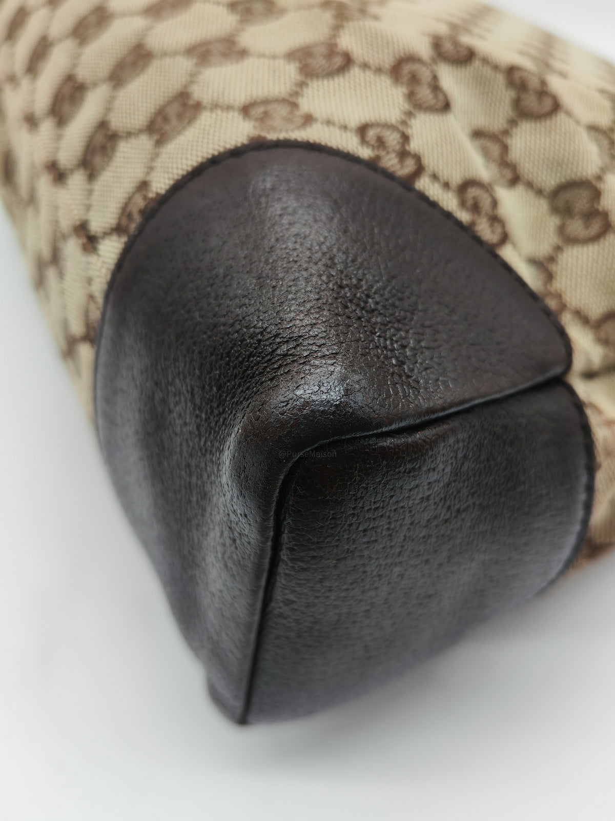 Gucci Zip Messenger Shoulder Bag in Monogram GG Canvas and Silver Hardware