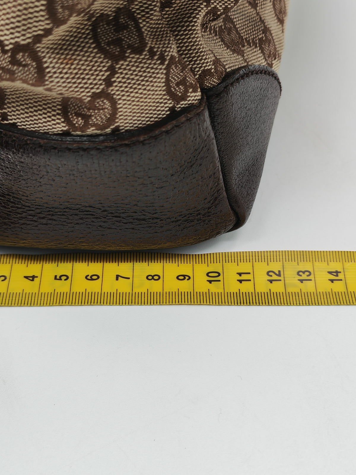 Gucci Zip Messenger Shoulder Bag in Monogram GG Canvas and Silver Hardware