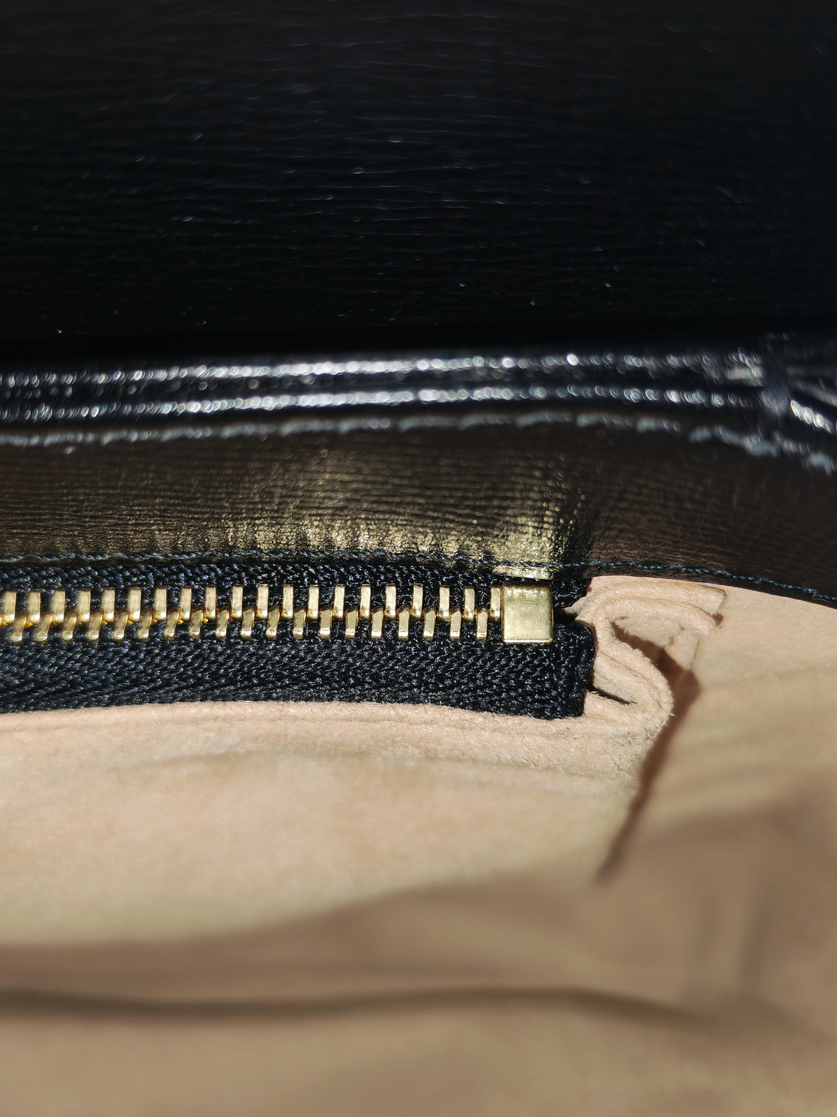 Gucci Horsebit 1955 Shoulder Bag Medium in Black Calfskin Leather