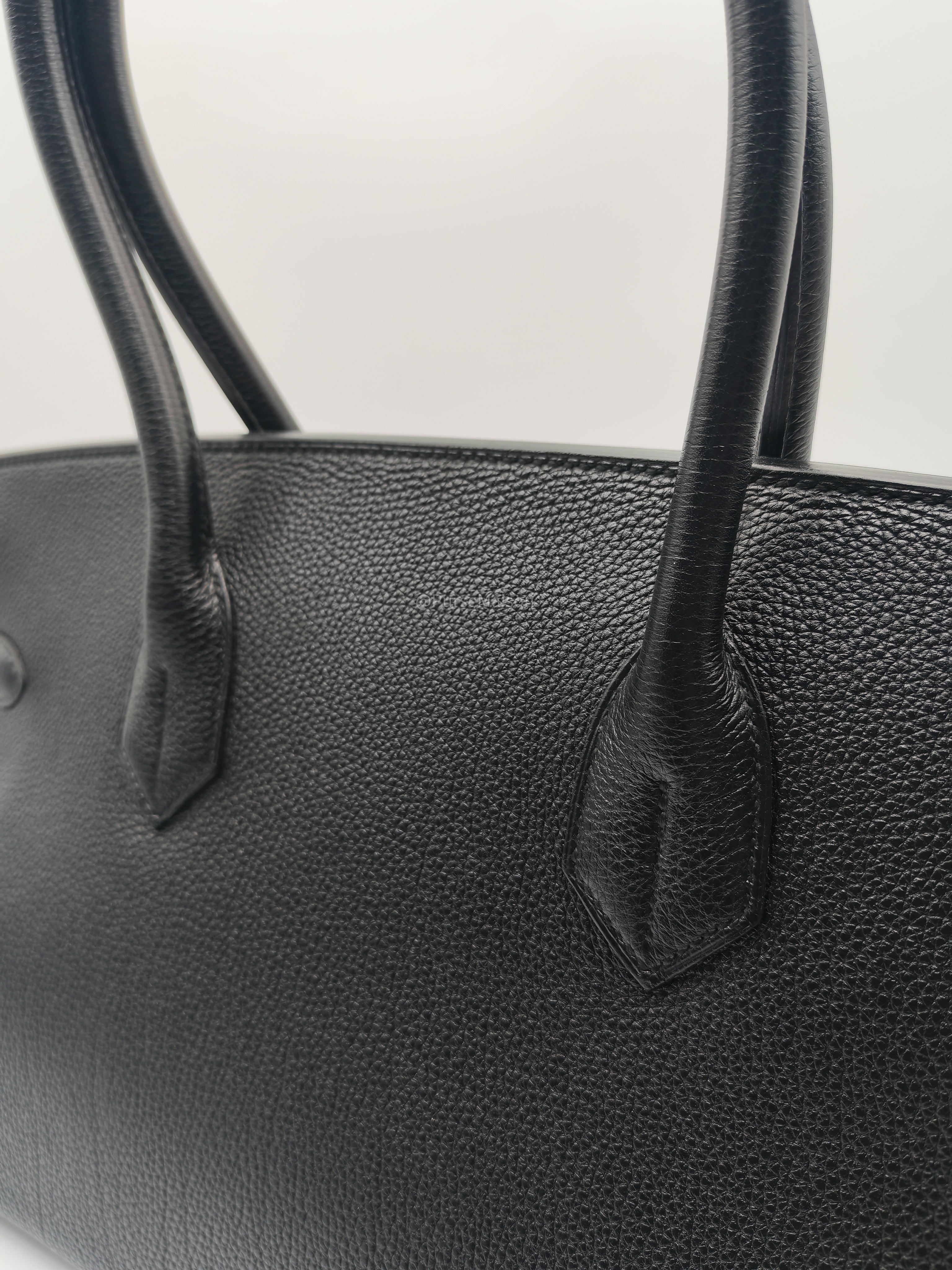 Hermes Birkin 42 The Shoulder in Black Togo LeatherGold Hardware Stamp Q Square(2013)