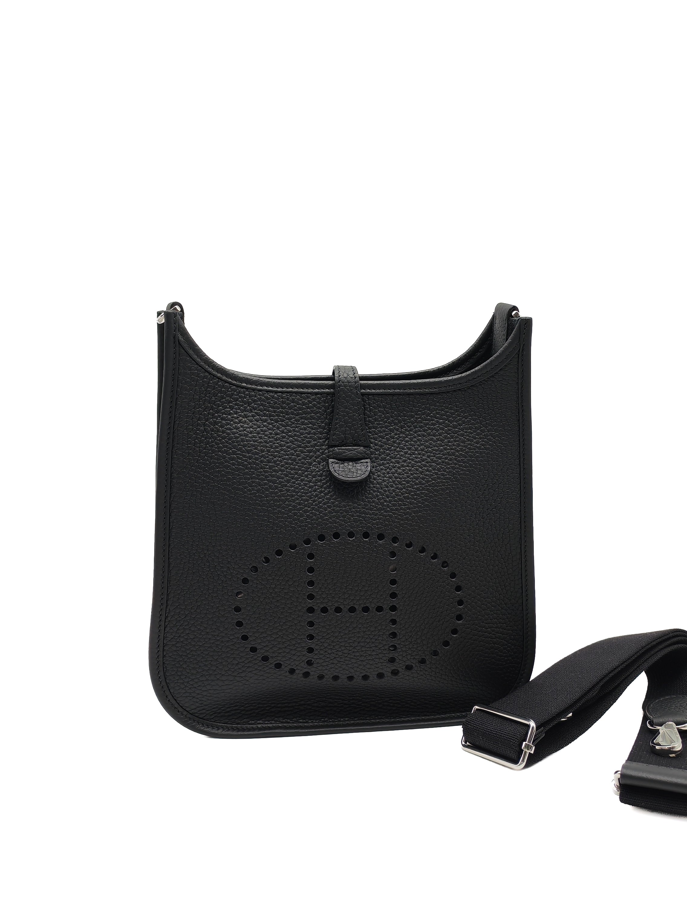 Hermes Evelyne 23 in Black/Noir Taurillon Clemence Leather Palladium Hardware Stamp G(2026)