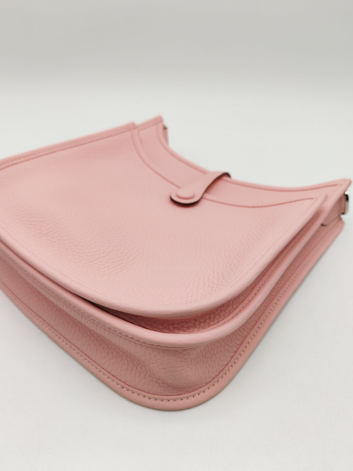 Hermes Evelyne Poche III 23 in Sakura Pink Clemence Leather Palladium Hardware Stamp K (2025)