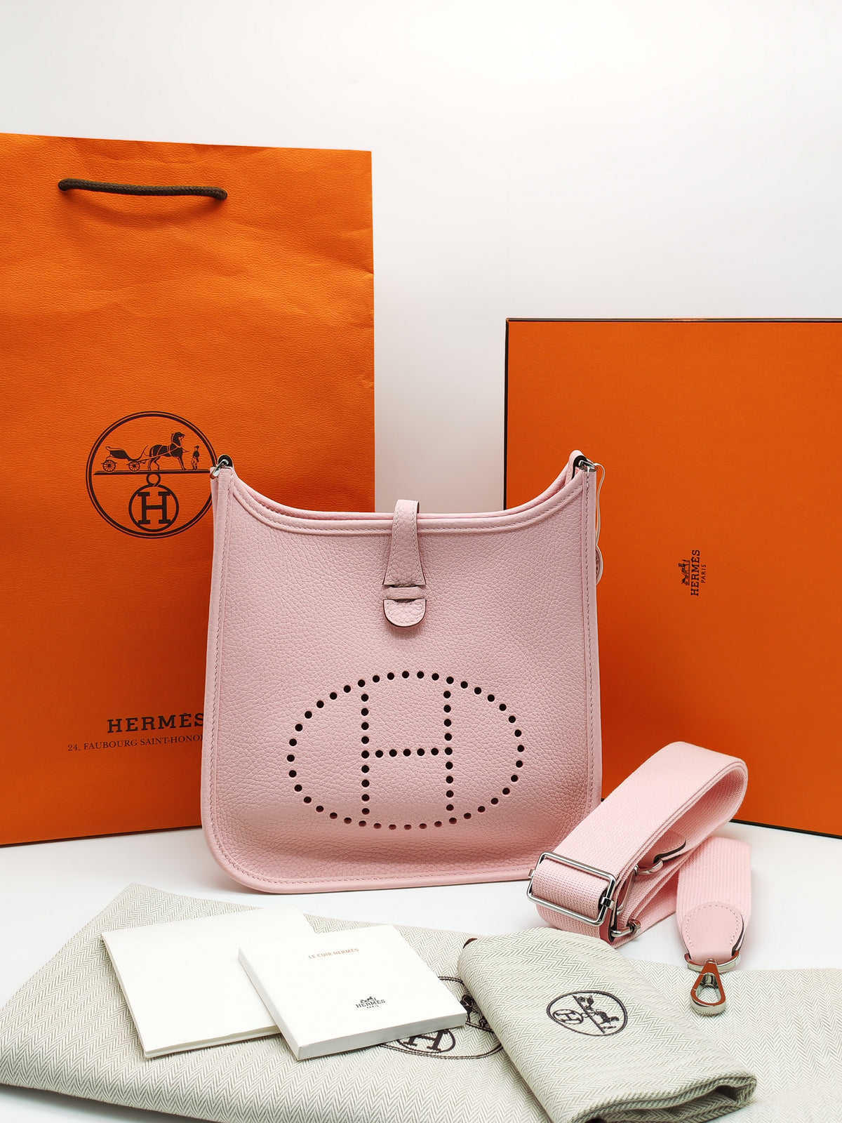 Hermes Evelyne Poche III 23 in Sakura Pink Clemence Leather Palladium Hardware Stamp K (2025)