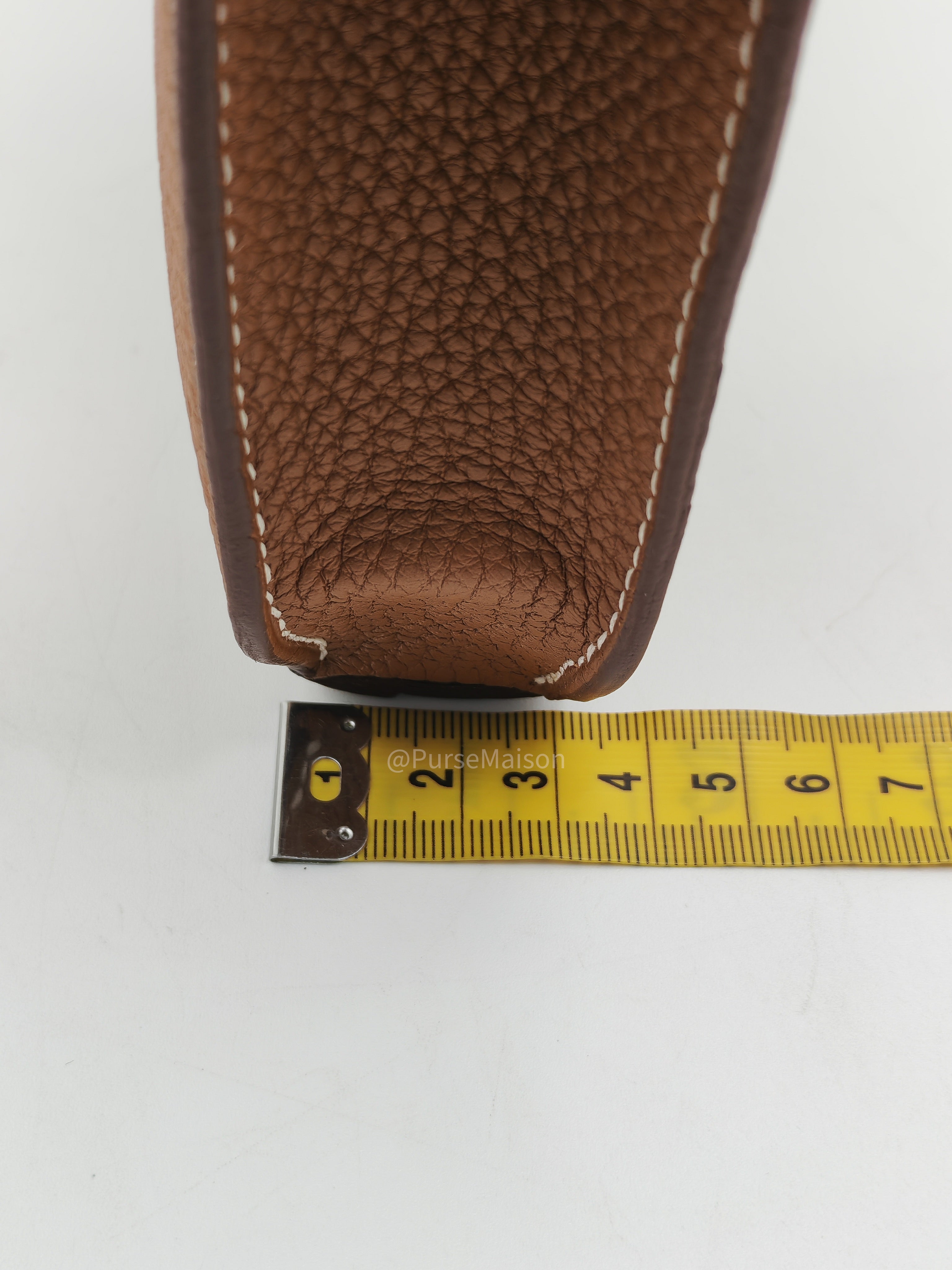 Hermes Kelly Depeches 25 Pouch in Gold Togo Leather and Palladium Hardware Stamp B (2023)