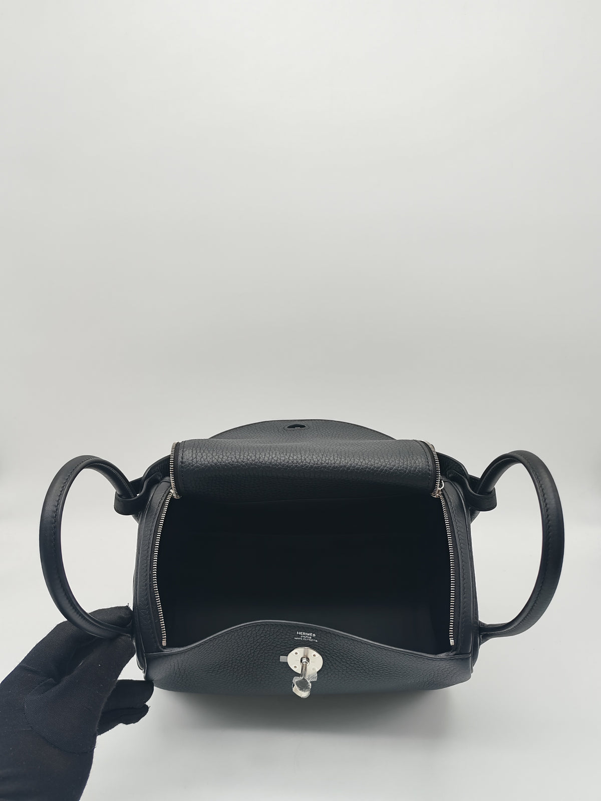 Hermes Lindy 26 in Noir Clemence Leather Palladium Hardware Stamp G (2026)