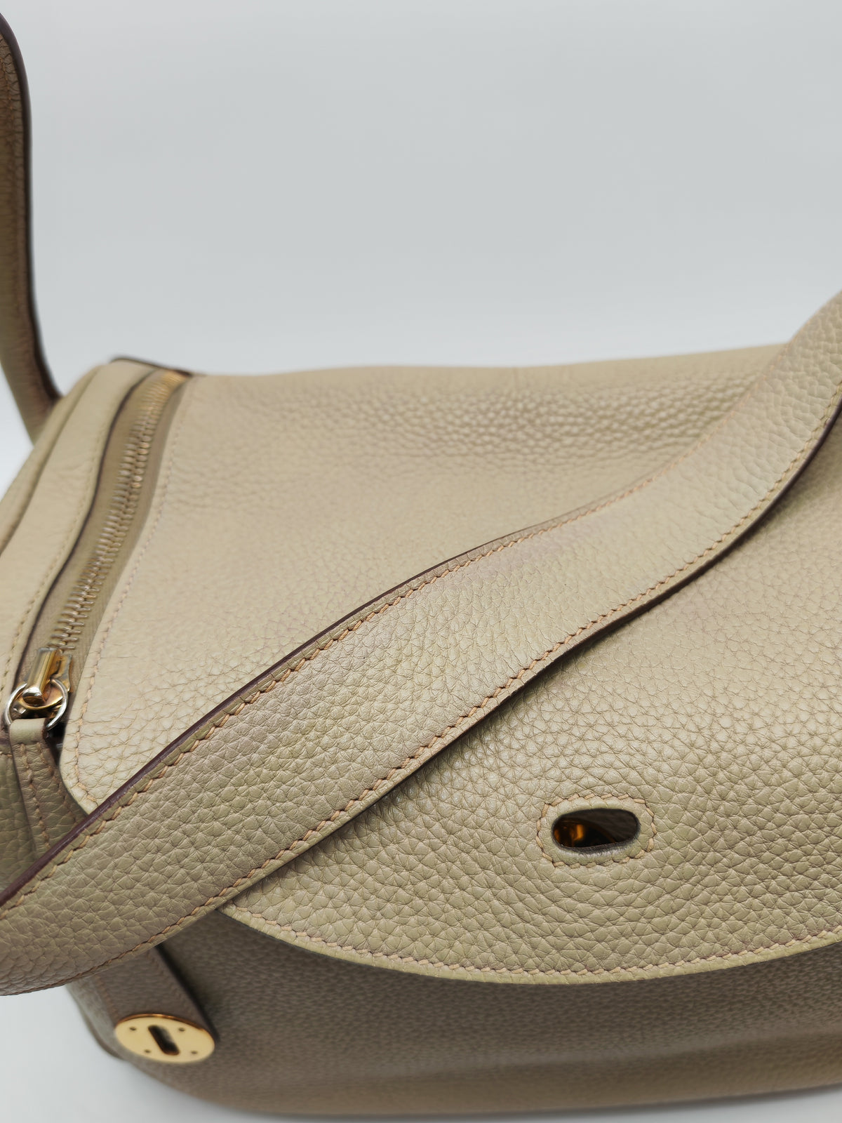 Hermes Lindy 30 in Trench Clemence Leather Gold Hardware Stamp Square Q (2013)