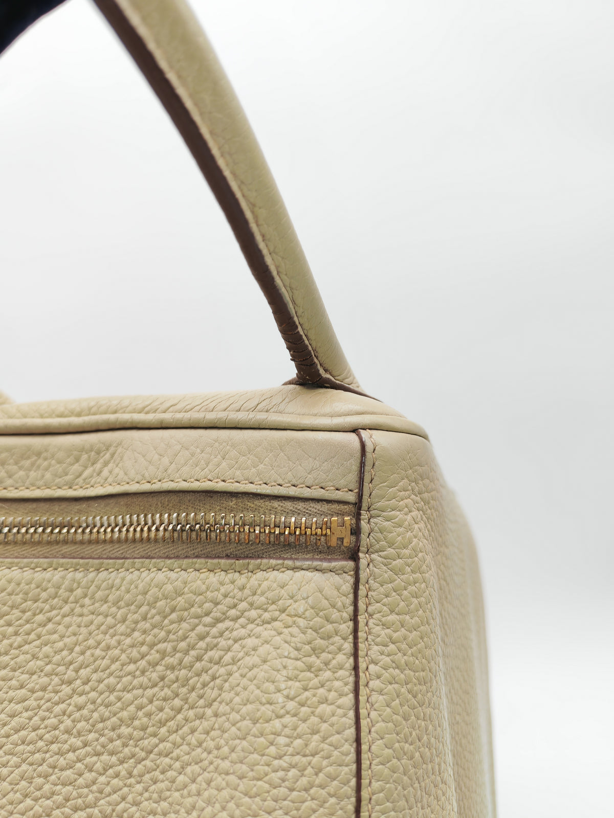 Hermes Lindy 30 in Trench Clemence Leather Gold Hardware Stamp Square Q (2013)